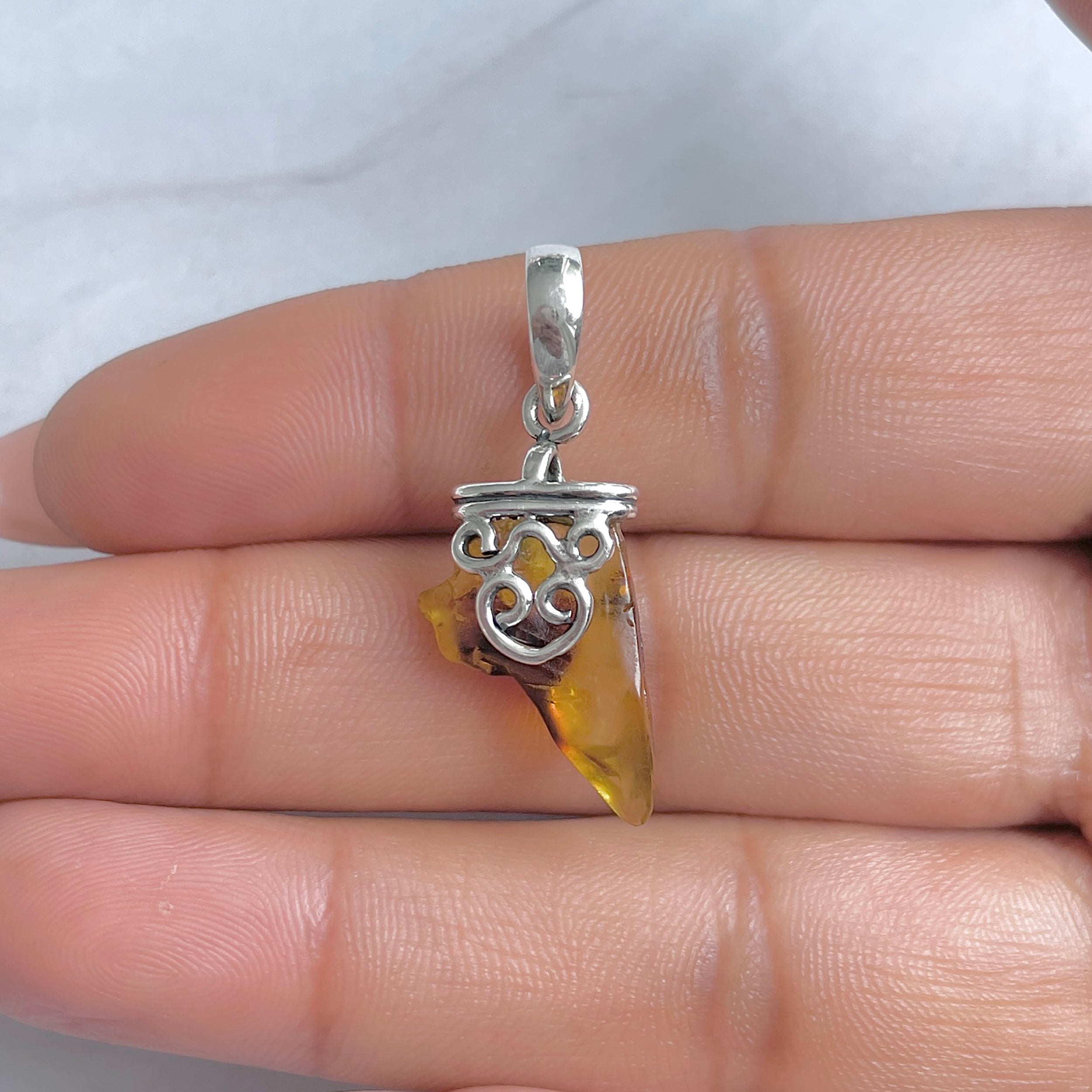 Amber Pendant-(AMB-P-67.)