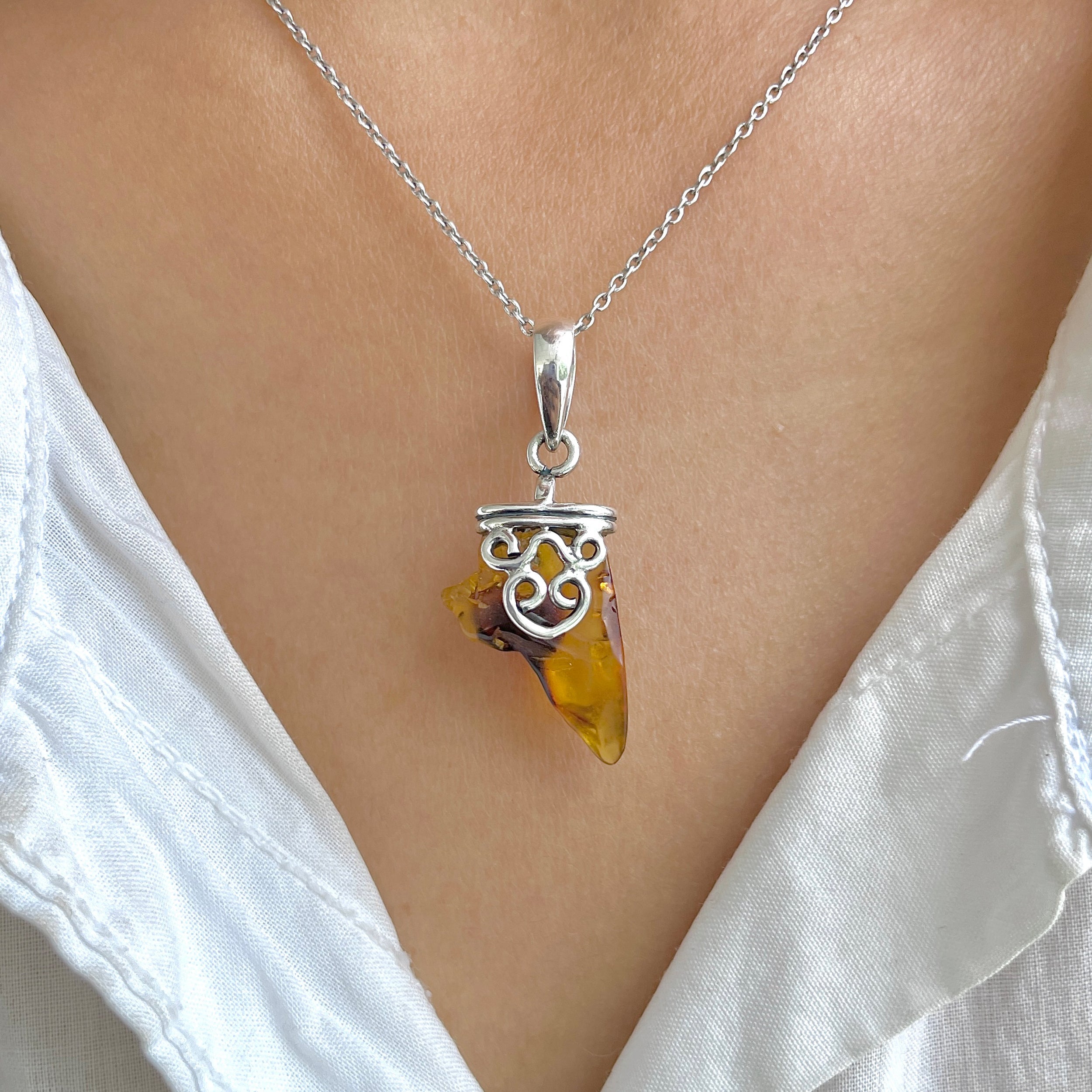 Amber Pendant-(AMB-P-67.)