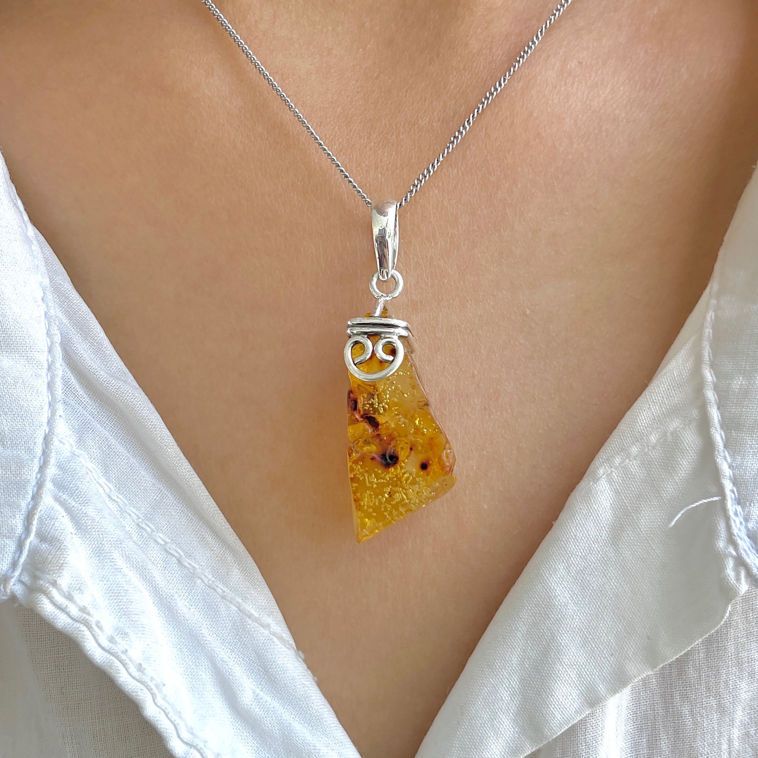 Amber Pendant-(AMB-P-77.)
