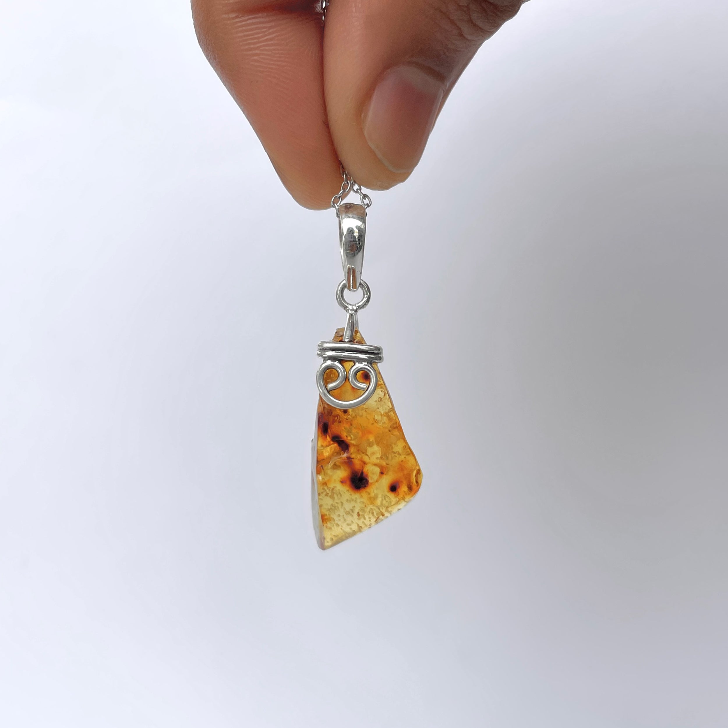 Amber Pendant-(AMB-P-77.)
