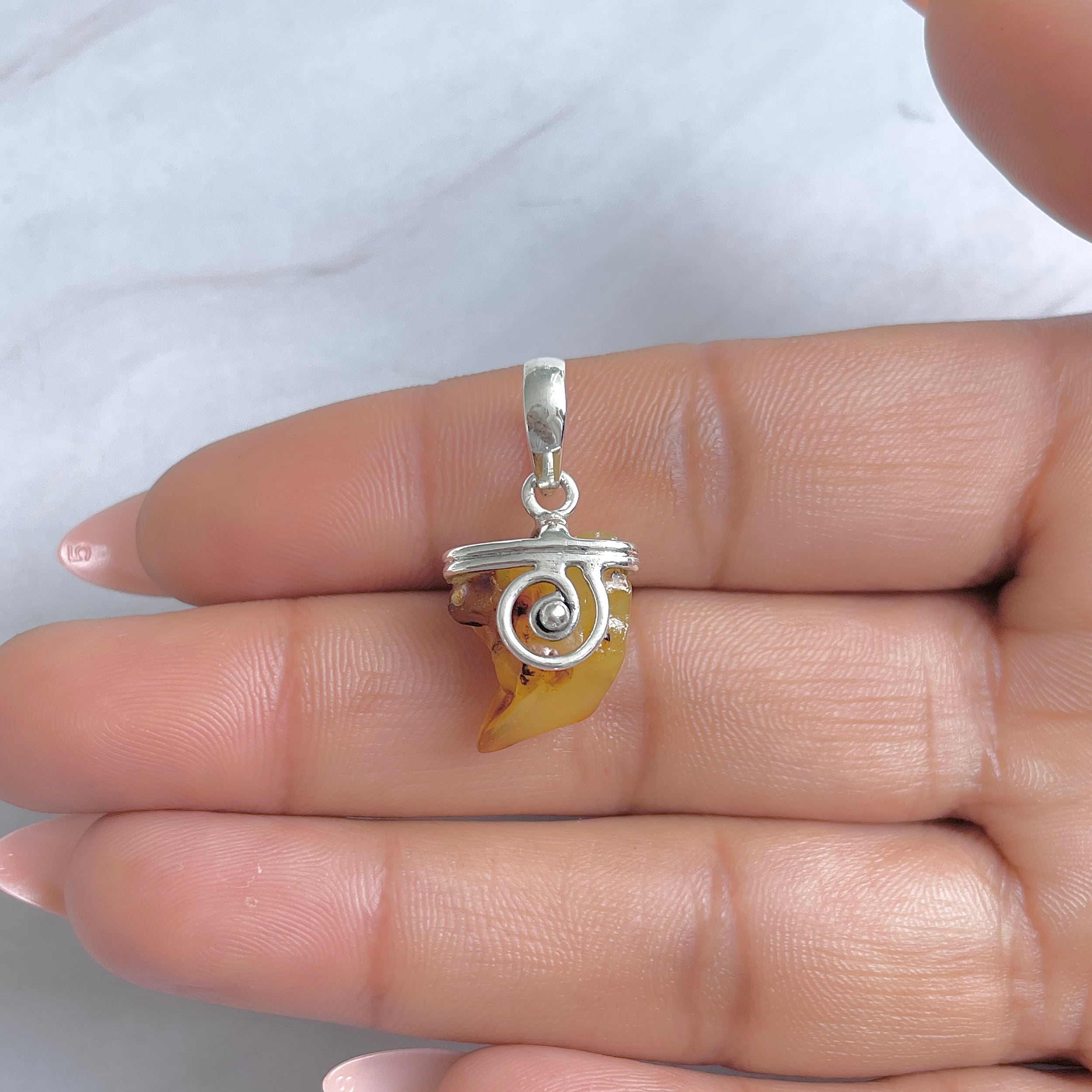 Amber Pendant-(AMB-P-89.)