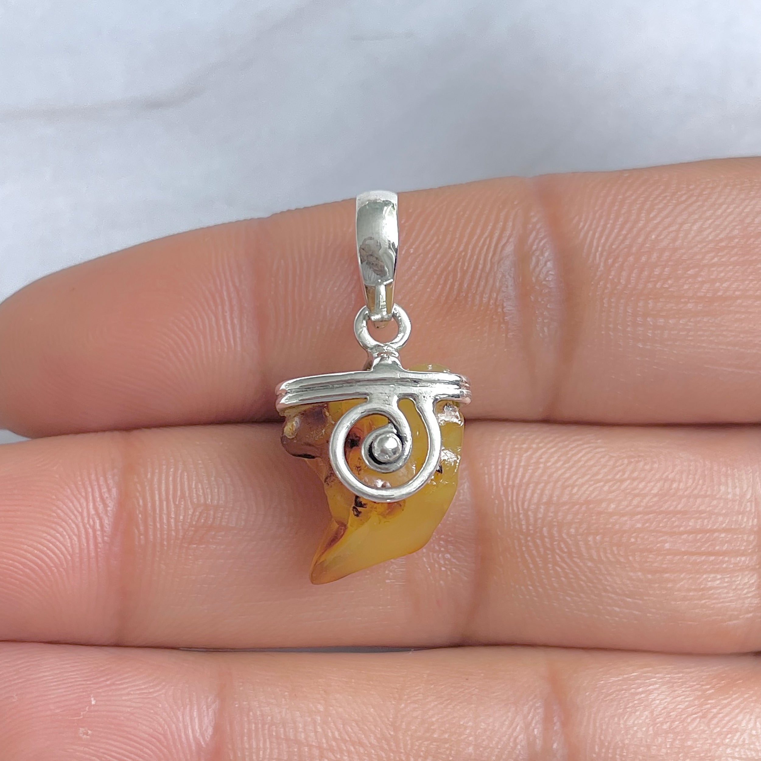 Amber Pendant-(AMB-P-89.)