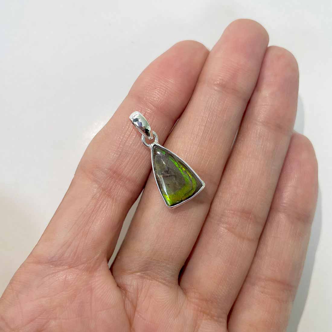 Ammolite Pendants-(AML-P-106.)