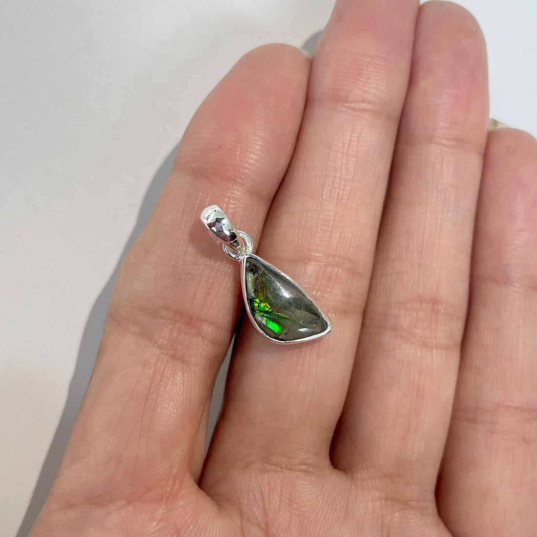 Ammolite Pendants-(AML-P-120.)