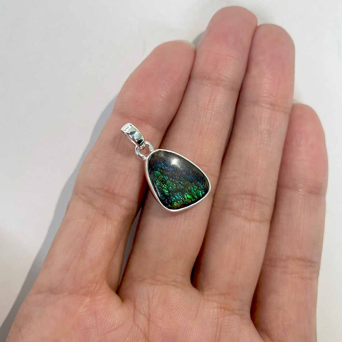 Ammolite Pendants-(AML-P-129.)