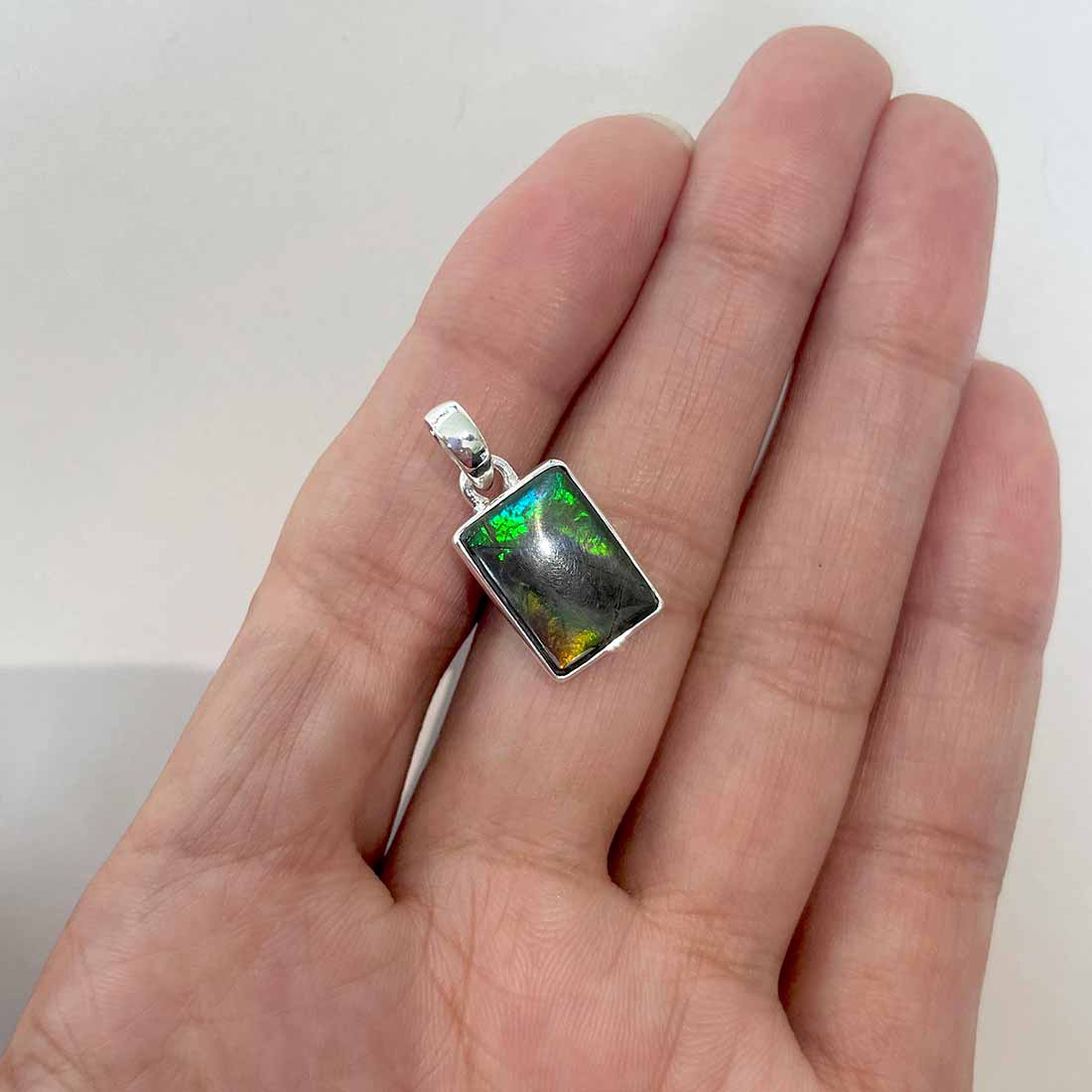 Ammolite Pendants-(AML-P-130.)