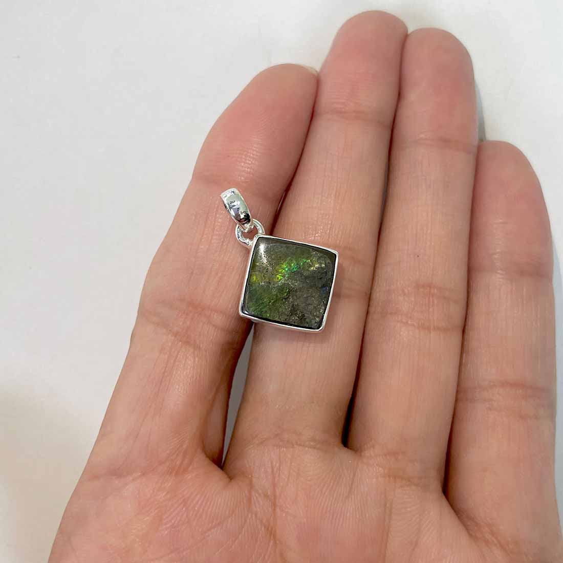 Ammolite Pendants-(AML-P-133.)