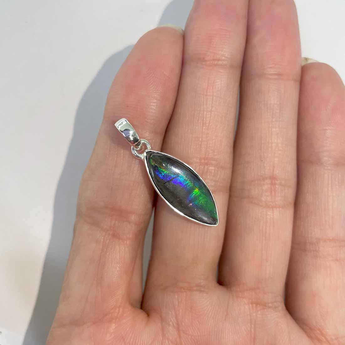 Ammolite Pendants-(AML-P-140.)