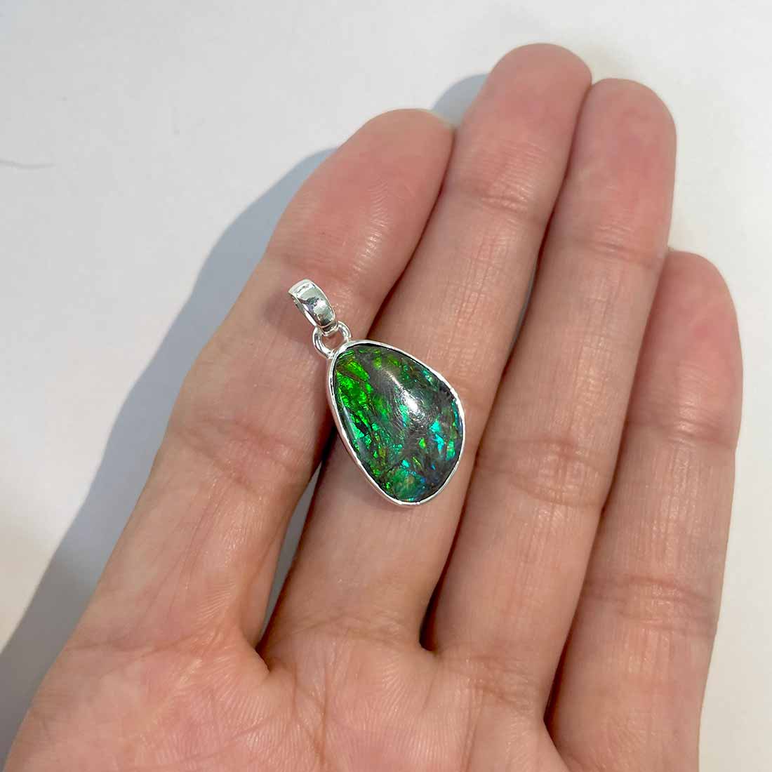 Ammolite Pendants-(AML-P-151.)