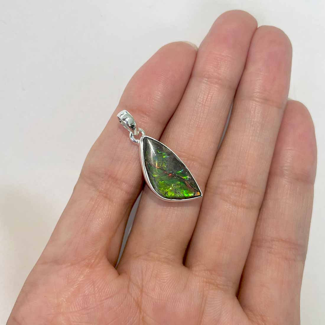 Ammolite Pendants-(AML-P-154.)