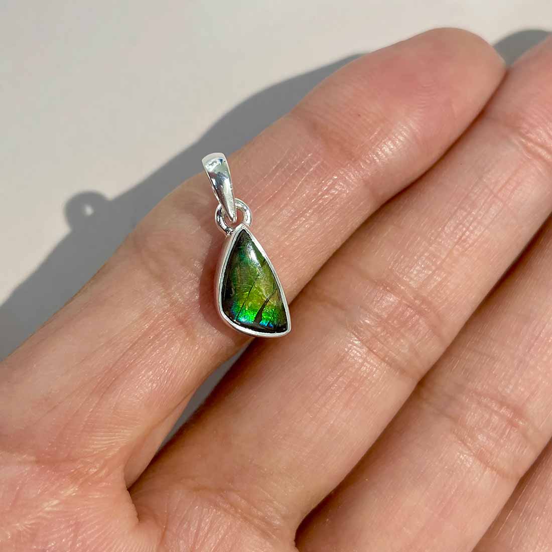 Ammolite Pendants-(AML-P-178.)