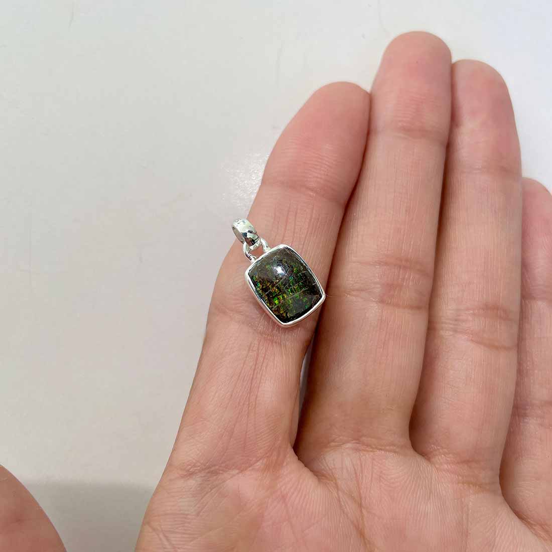 Ammolite Pendants-(AML-P-206.)