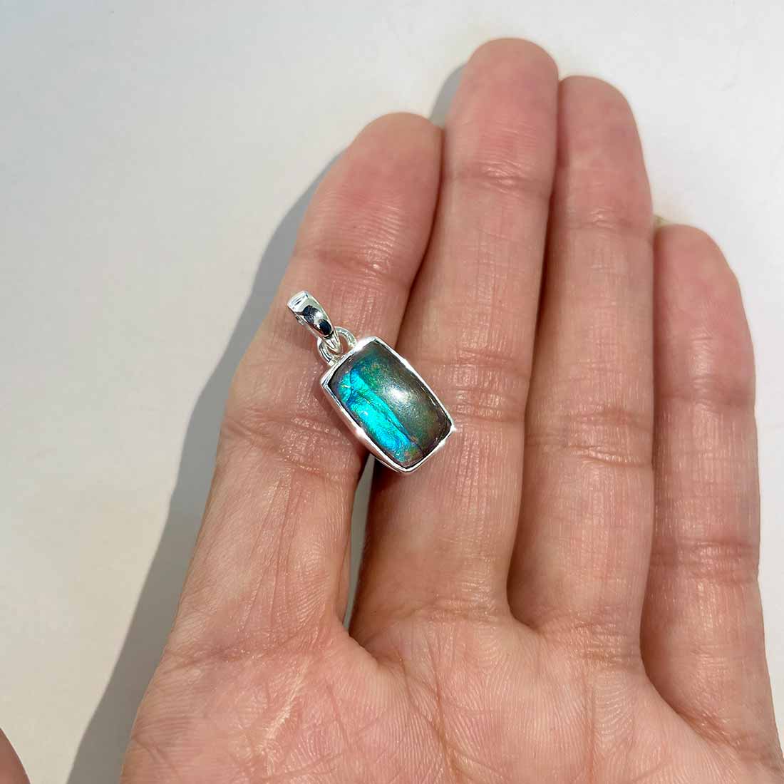 Ammolite Pendants-(AML-P-252.)