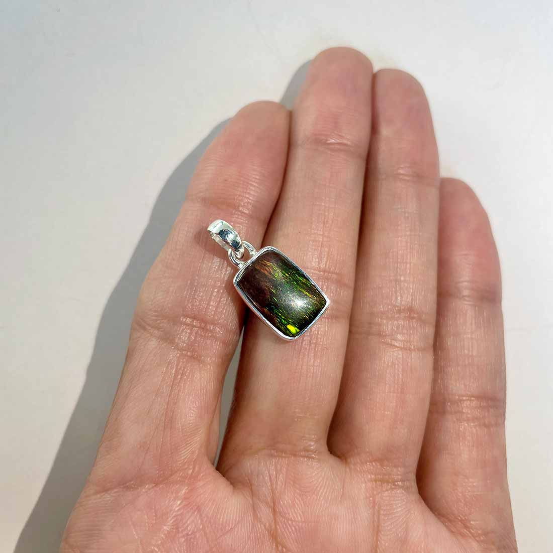Ammolite Pendants-(AML-P-260.)