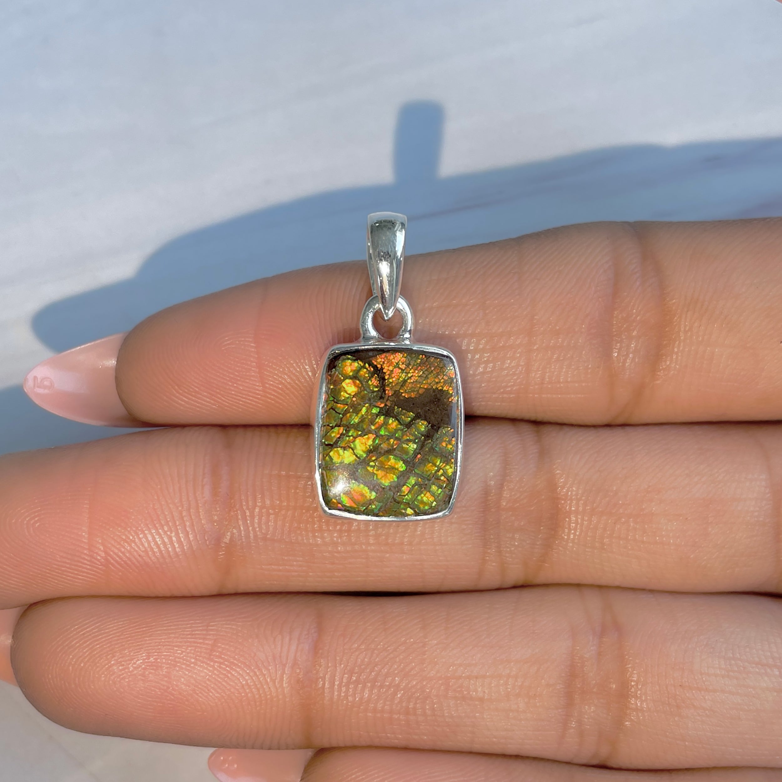 Ammolite Pendant-(AML-P-297.)
