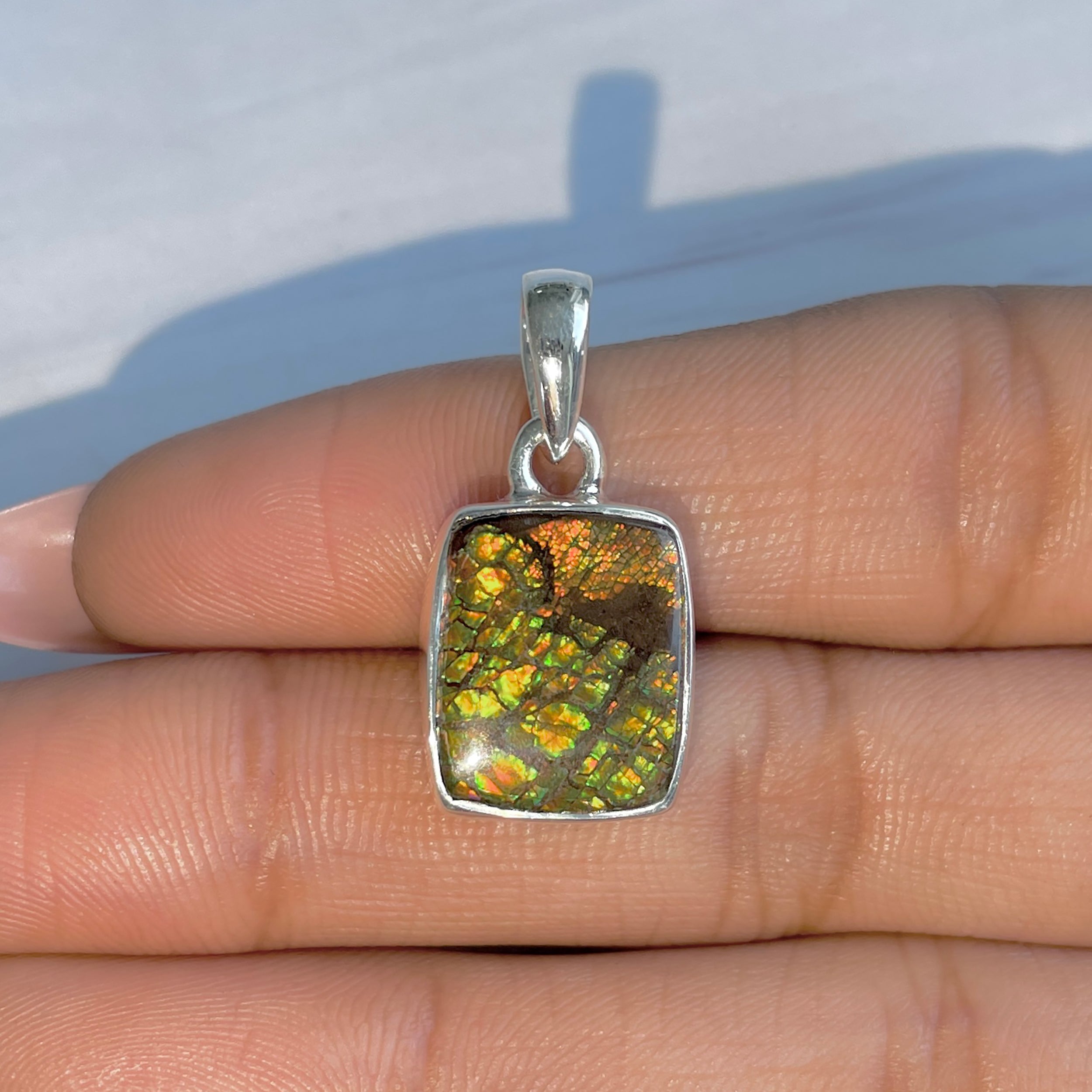 Ammolite Pendant-(AML-P-297.)