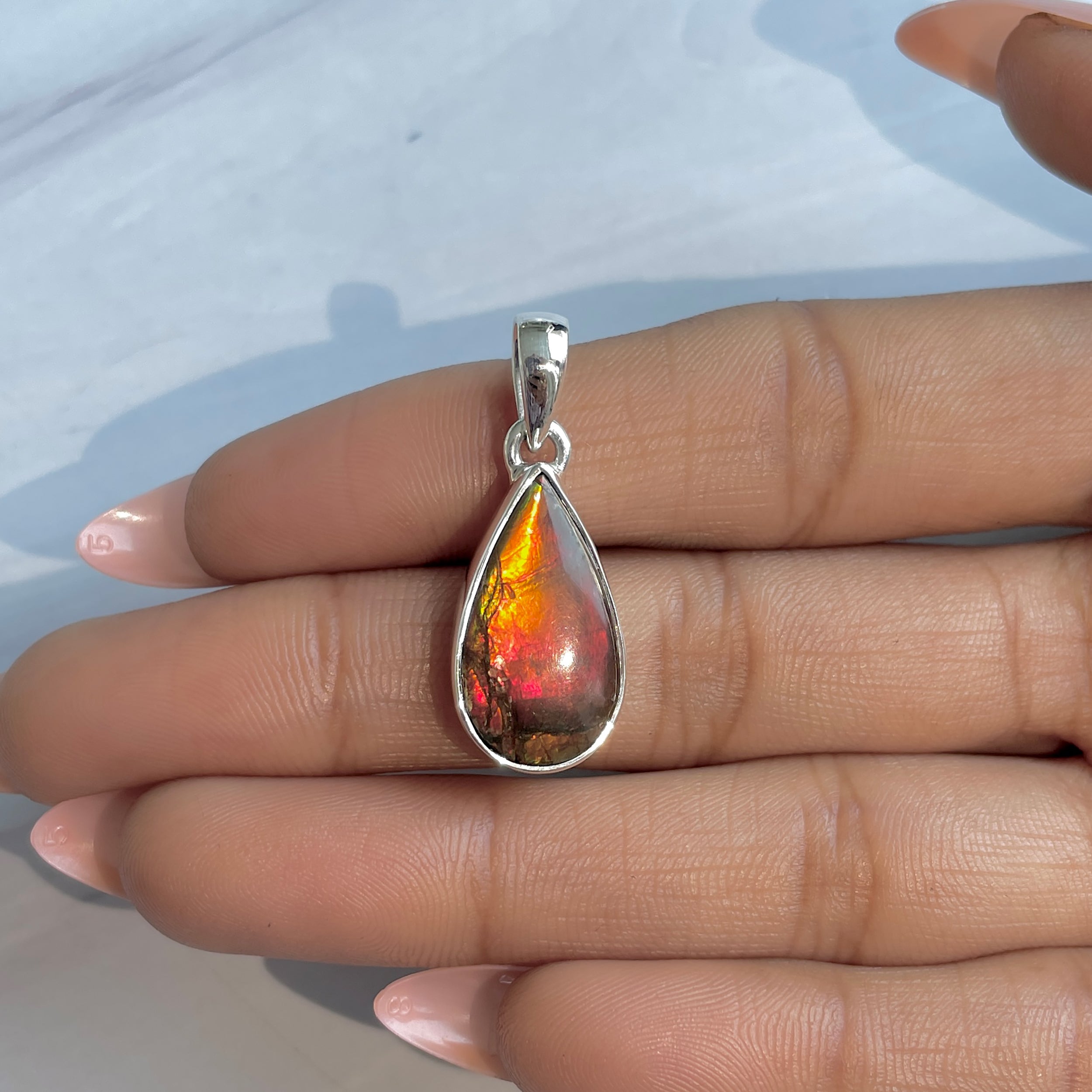 Ammolite Pendant-(AML-P-298.)