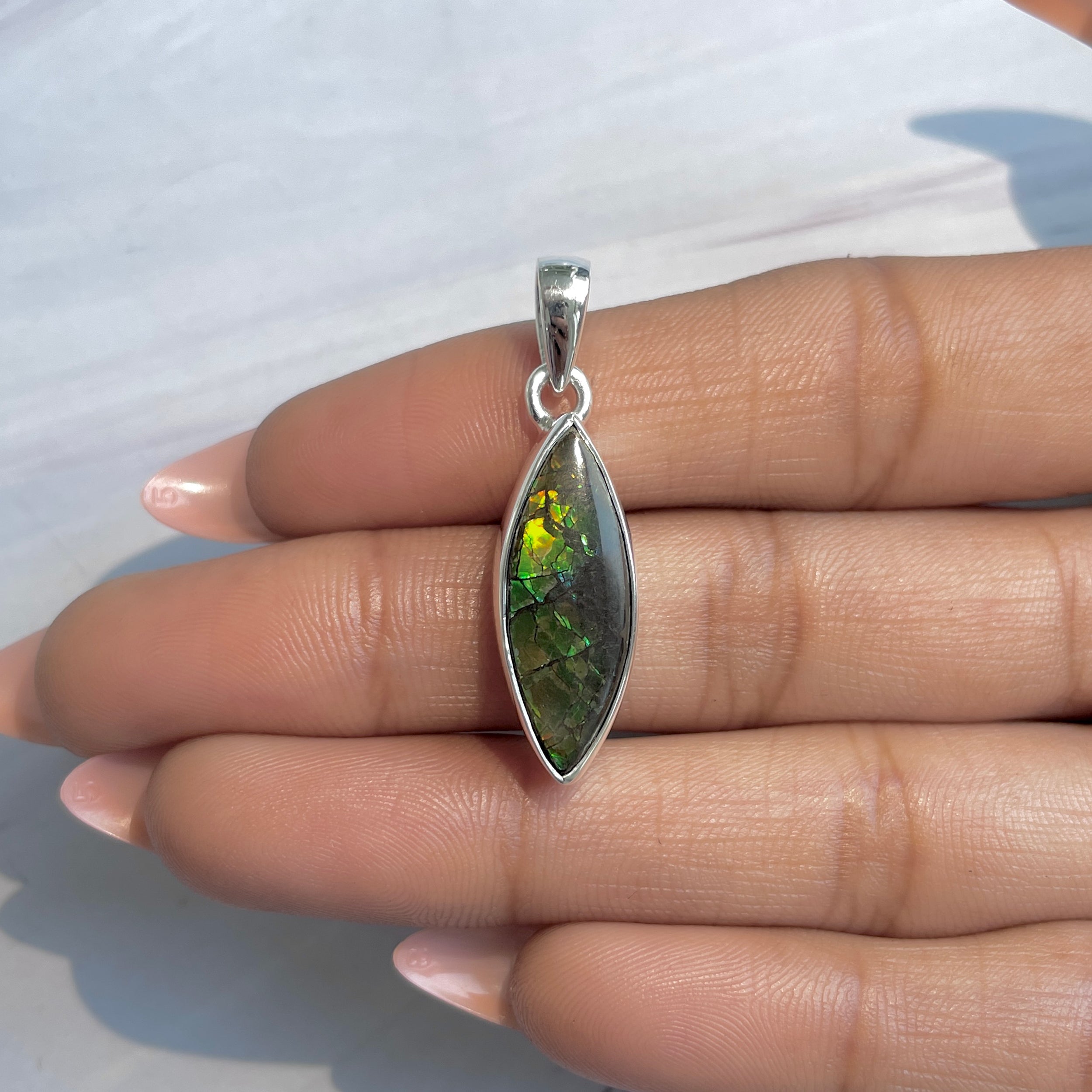 Ammolite Pendant-(AML-P-303.)