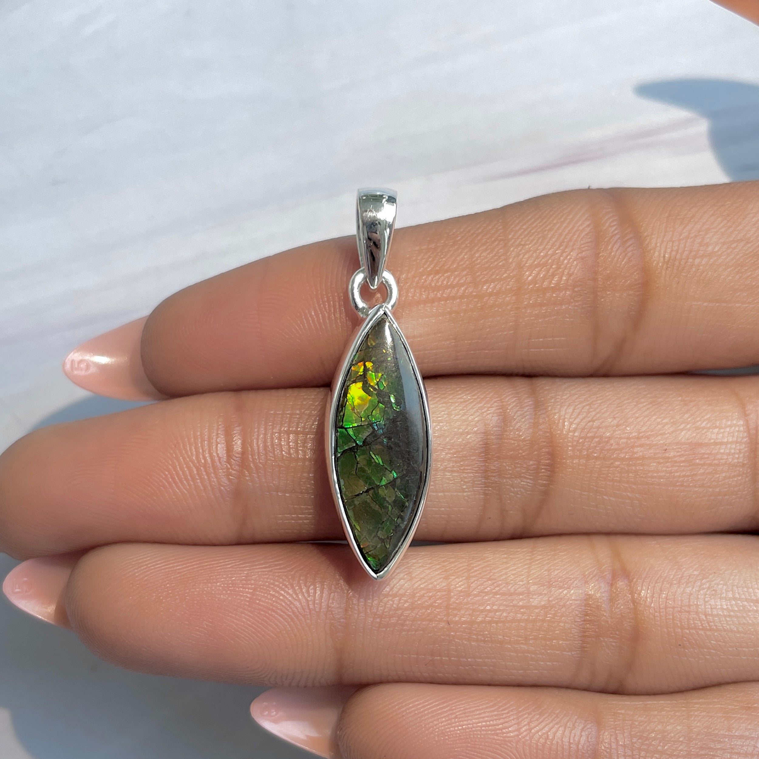 Ammolite Pendant-(AML-P-303.)