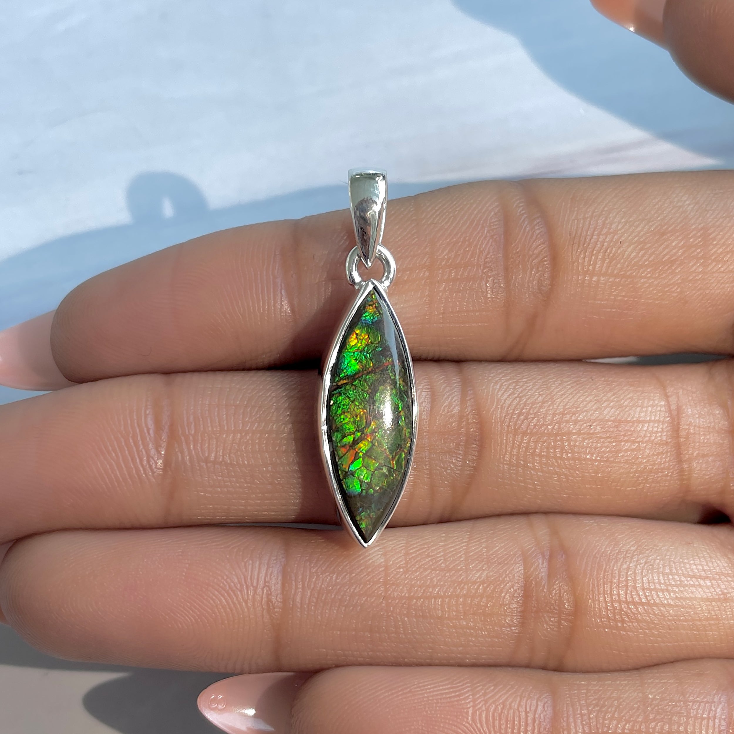 Ammolite Pendant-(AML-P-305.)
