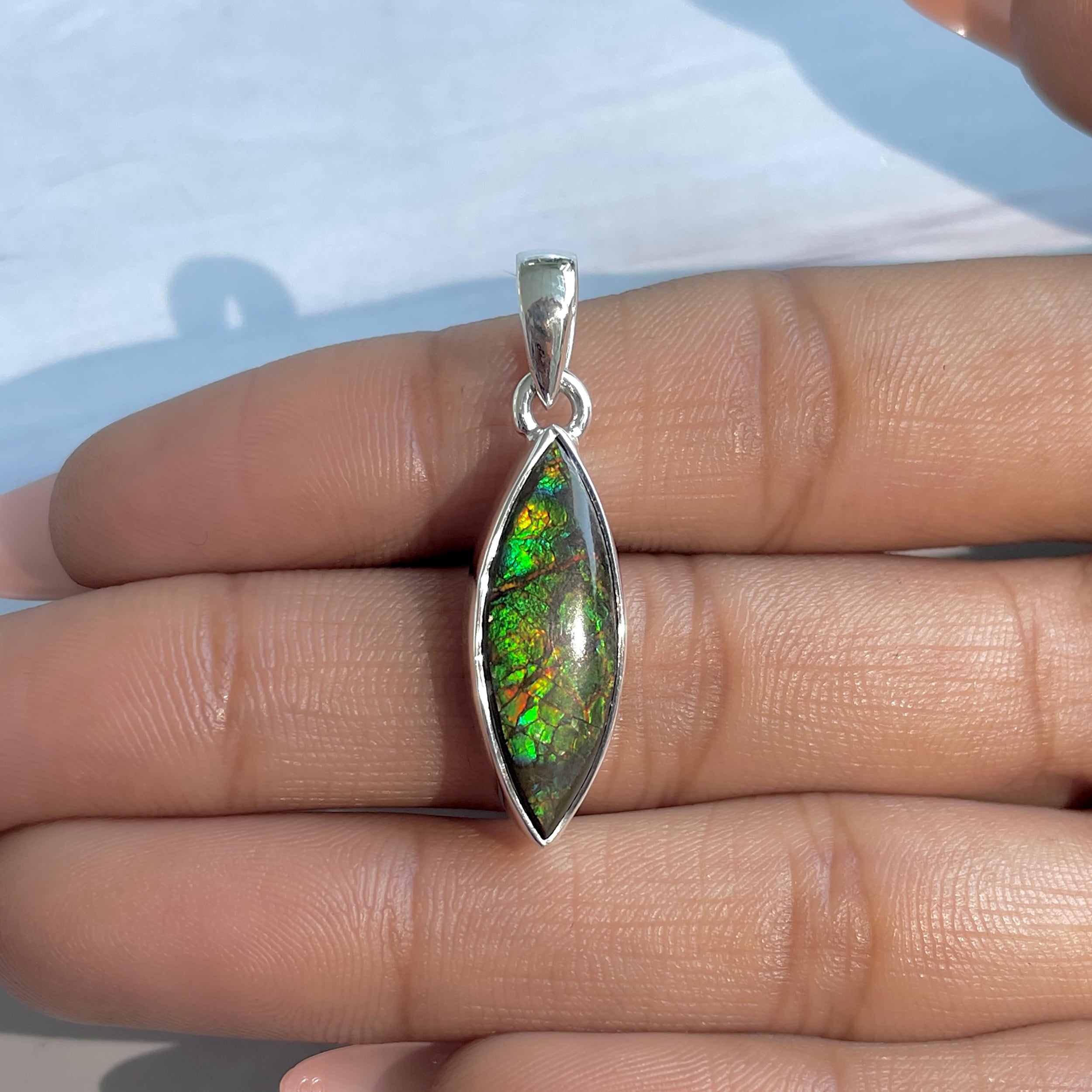 Ammolite Pendant-(AML-P-305.)