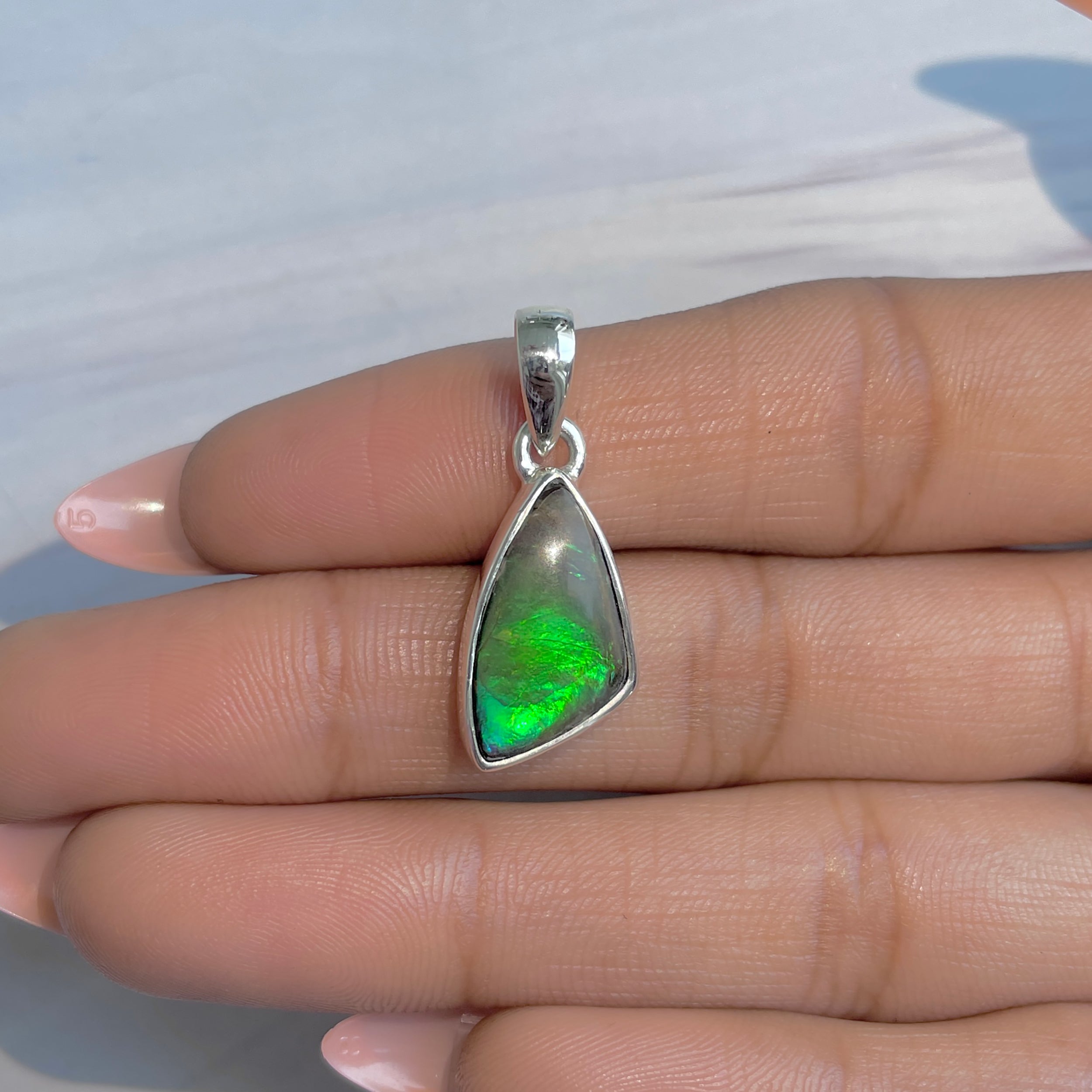 Ammolite Pendant-(AML-P-308.)