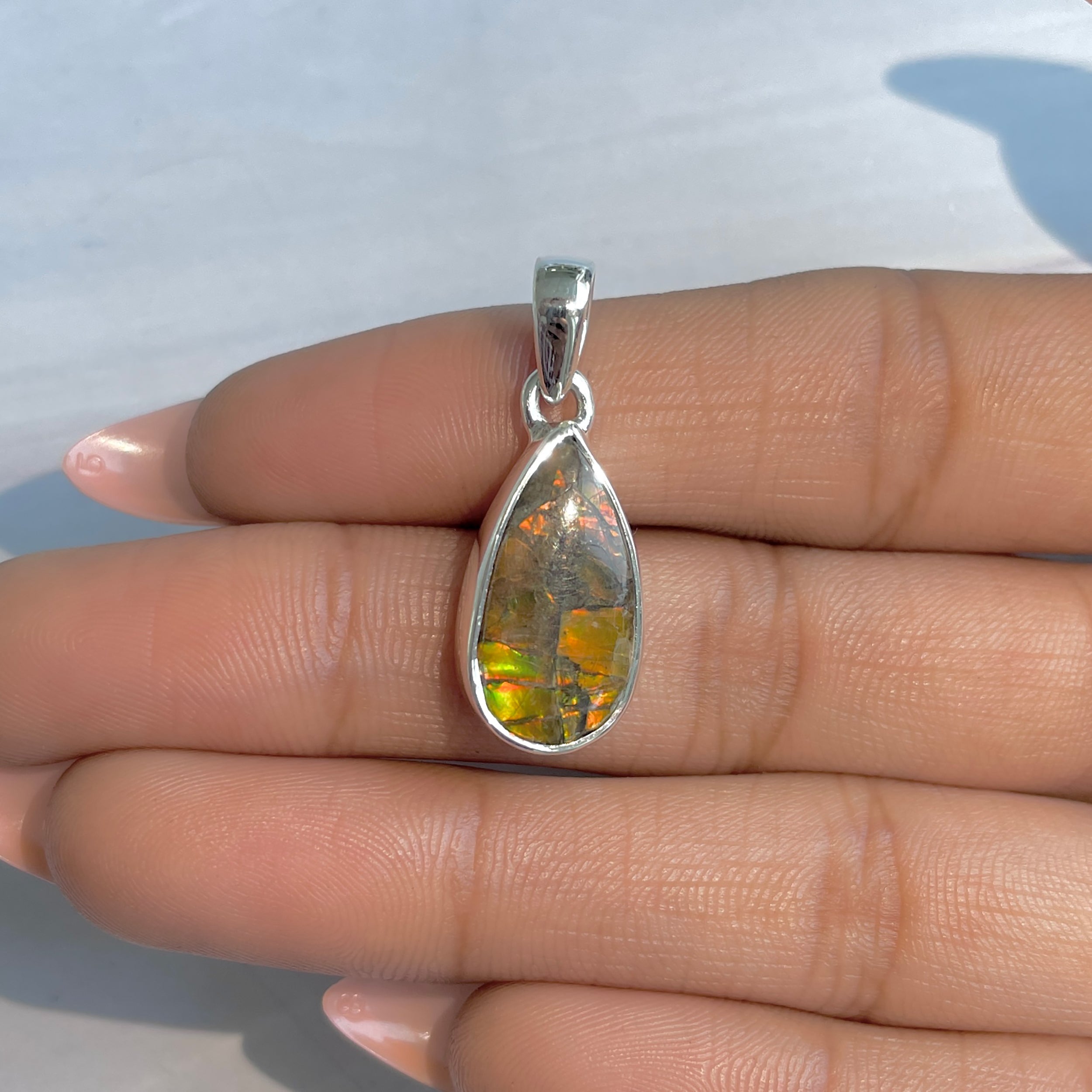 Ammolite Pendant-(AML-P-318.)