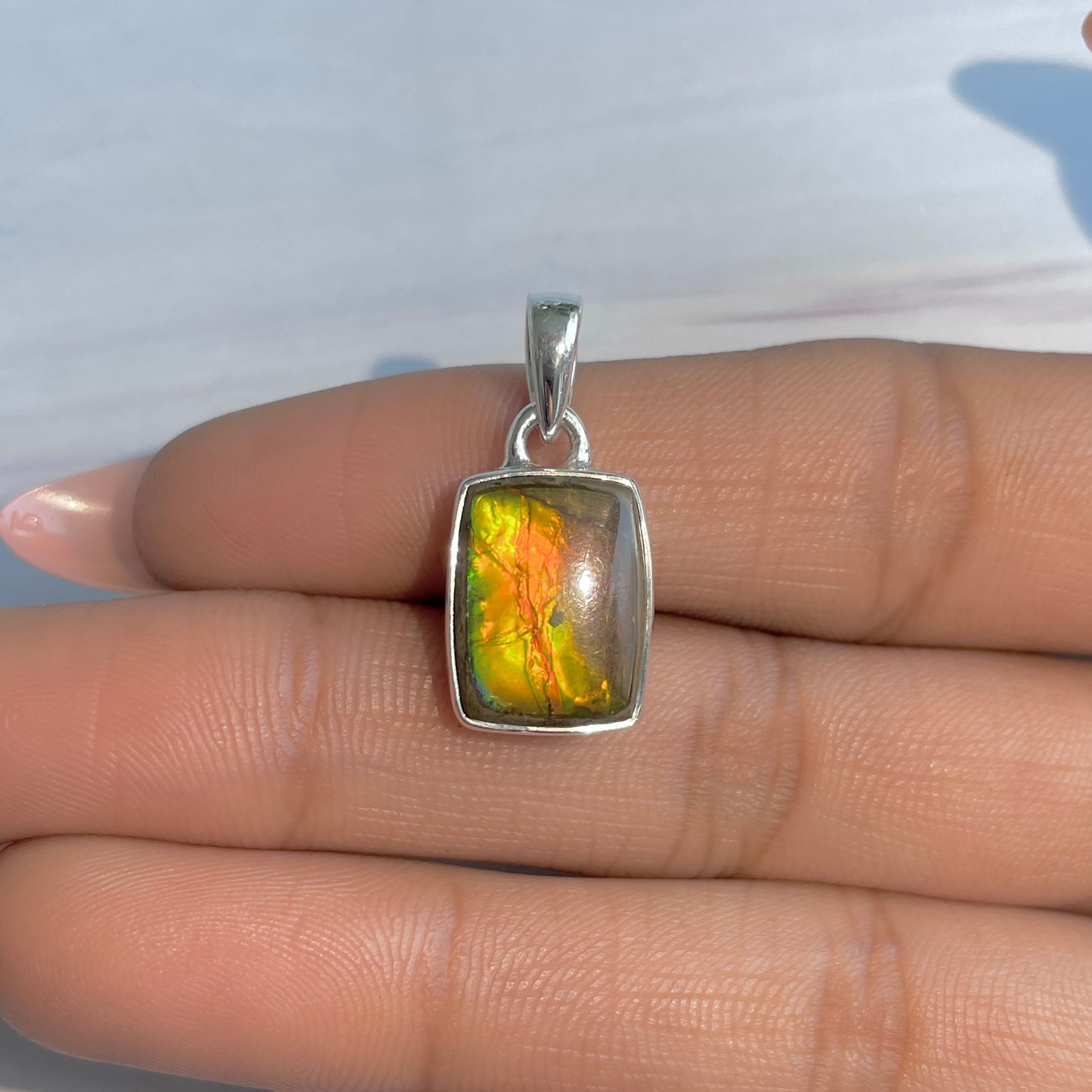 Ammolite Pendant-(AML-P-324.)