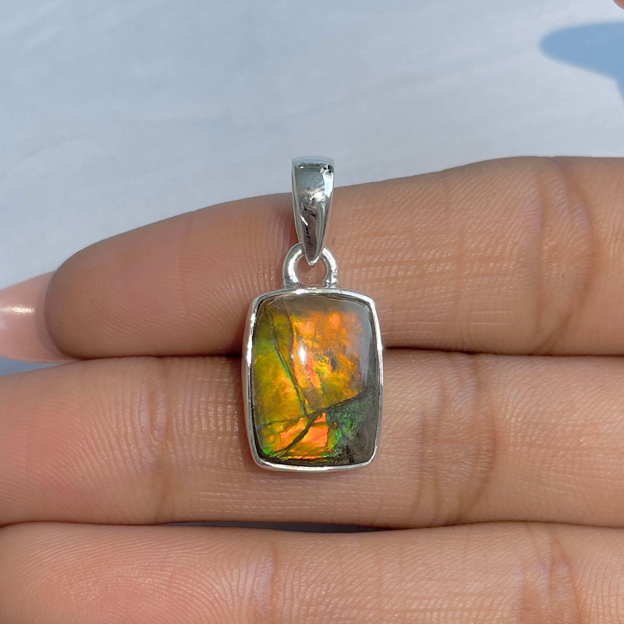 Ammolite Pendant-(AML-P-326.)