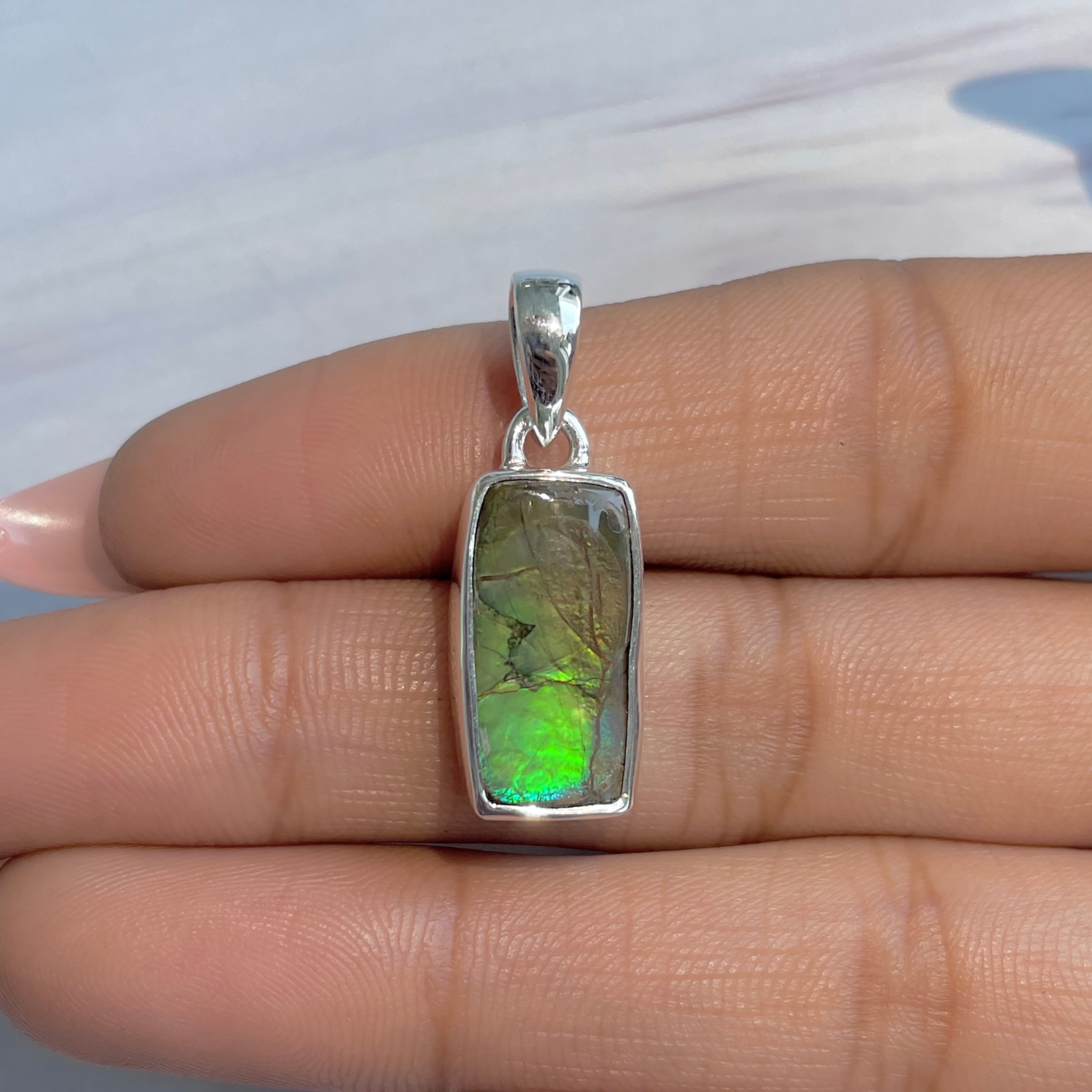 Ammolite Pendant-(AML-P-327.)