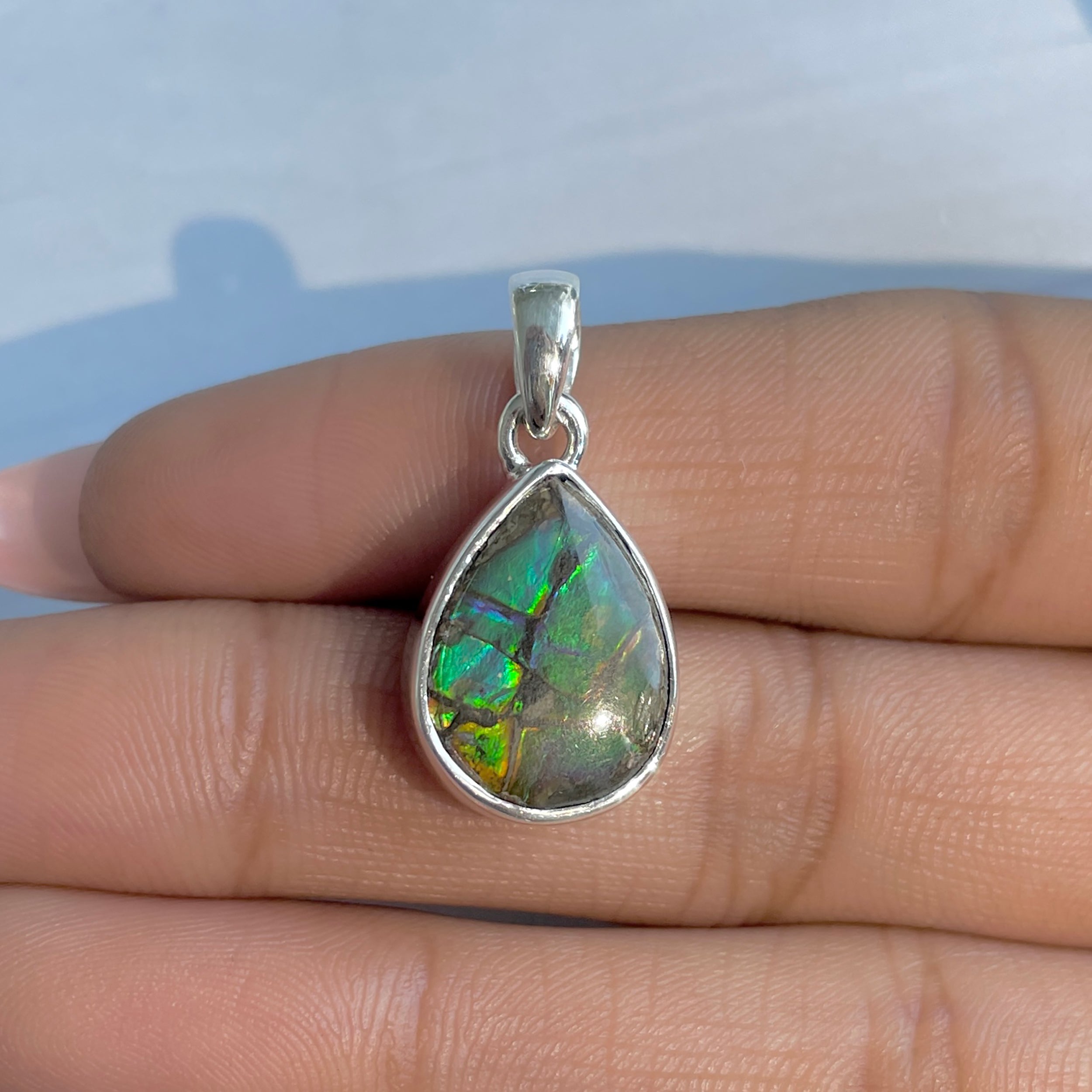 Ammolite Pendant-(AML-P-329.)