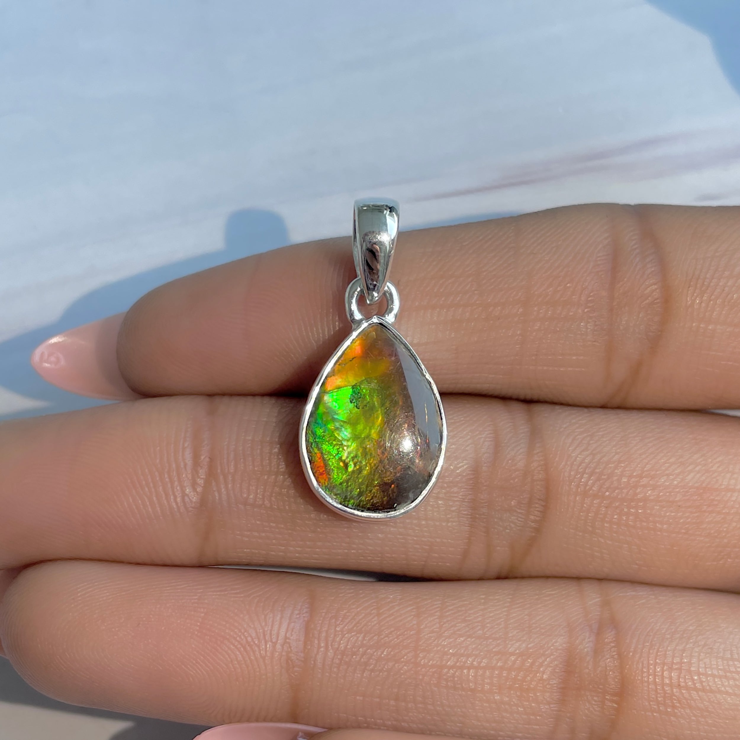 Ammolite Pendant-(AML-P-330.)