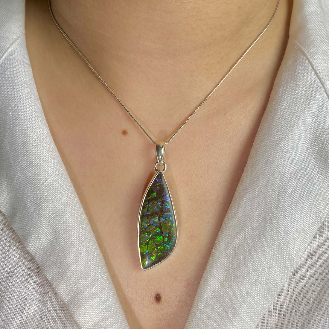 Ciondolo Ammolite Naturale CERTIFICATO 109,85 Ct Argento Ciondolo Ammolite Naturale CERTIFICATO 109,85 Ct Argento