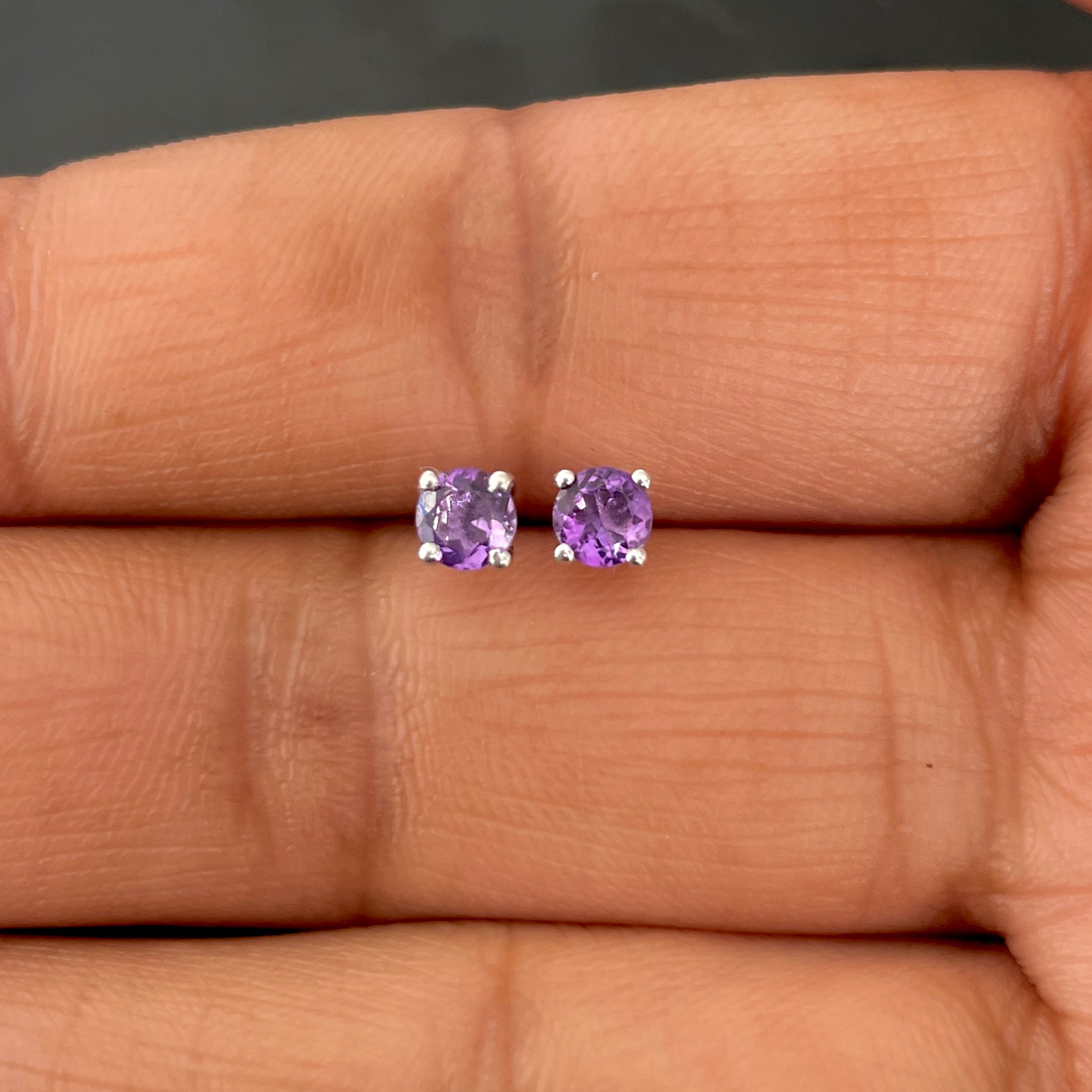 Amethyst Stud Earring-(AMT-SE-1023.)