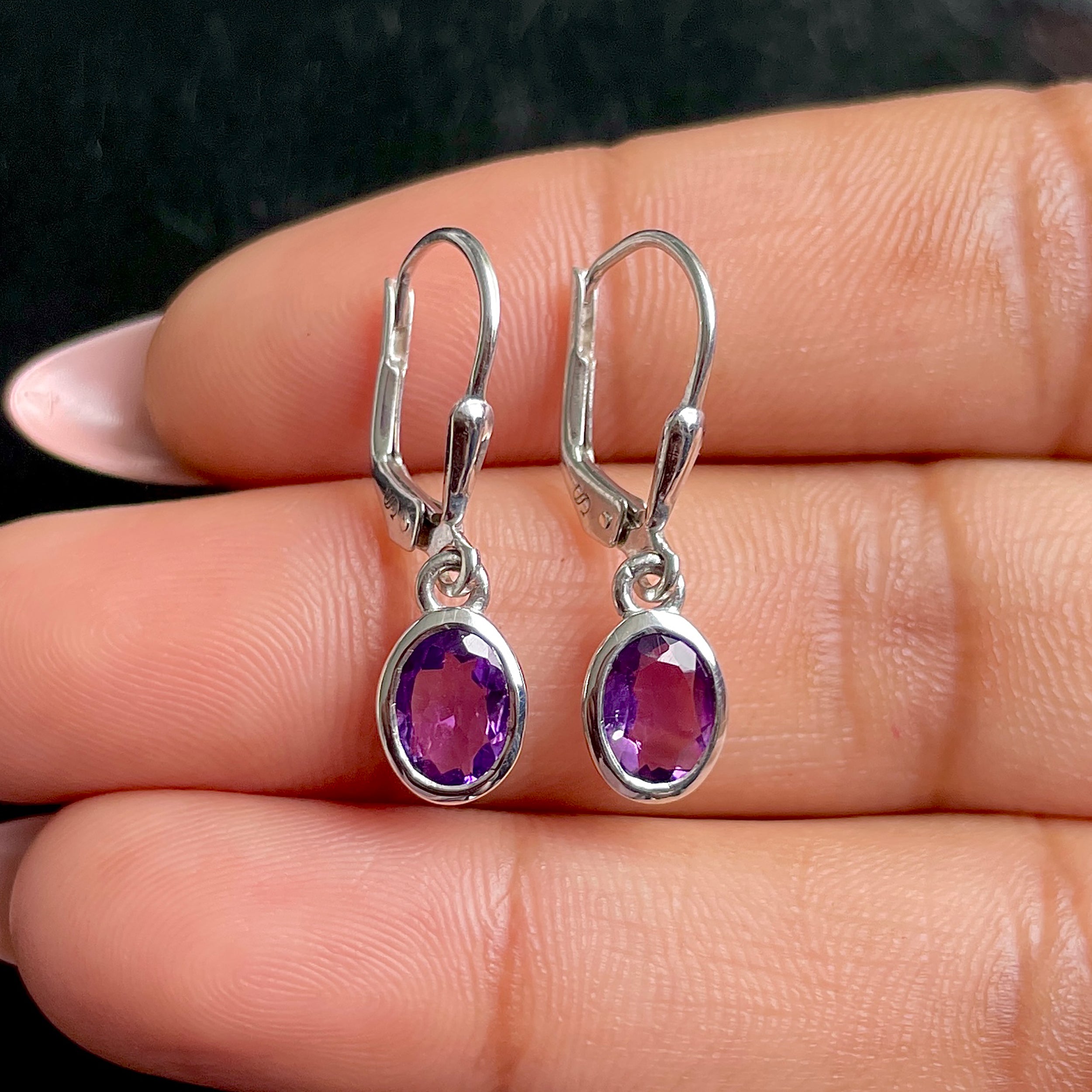 Amethyst Leverback Earrings-(AMT-SE-1316.)