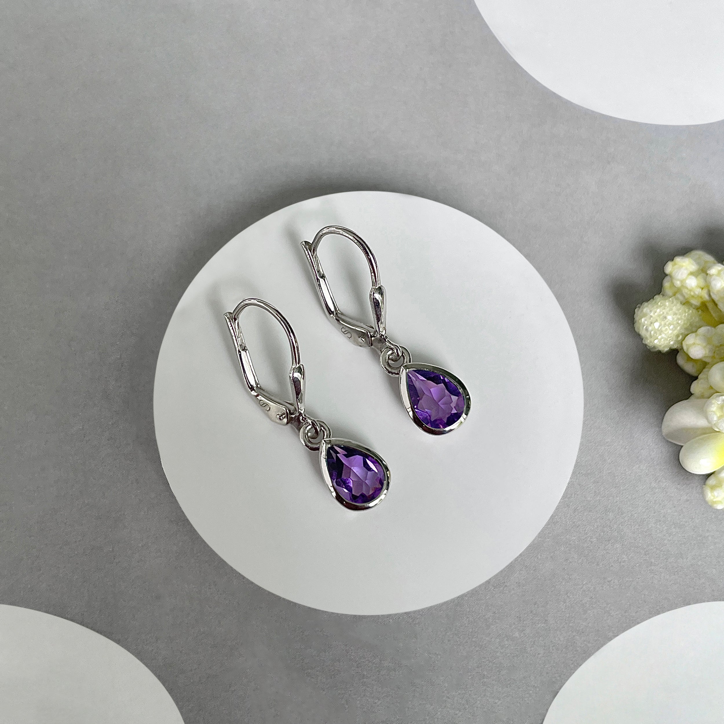 Amethyst Leverback Earrings-(AMT-SE-1317.)