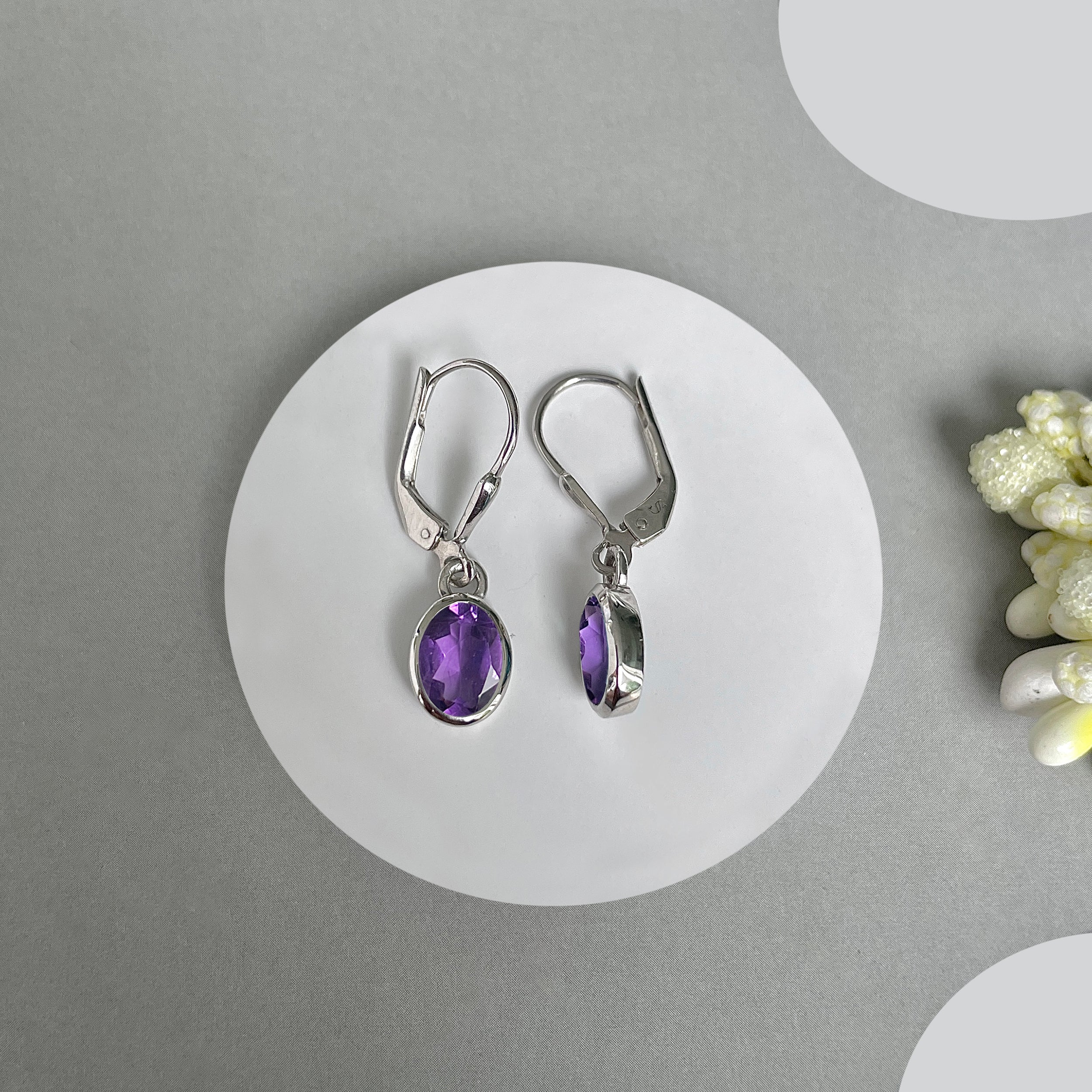 Amethyst Leverback Earrings-(AMT-SE-547.)