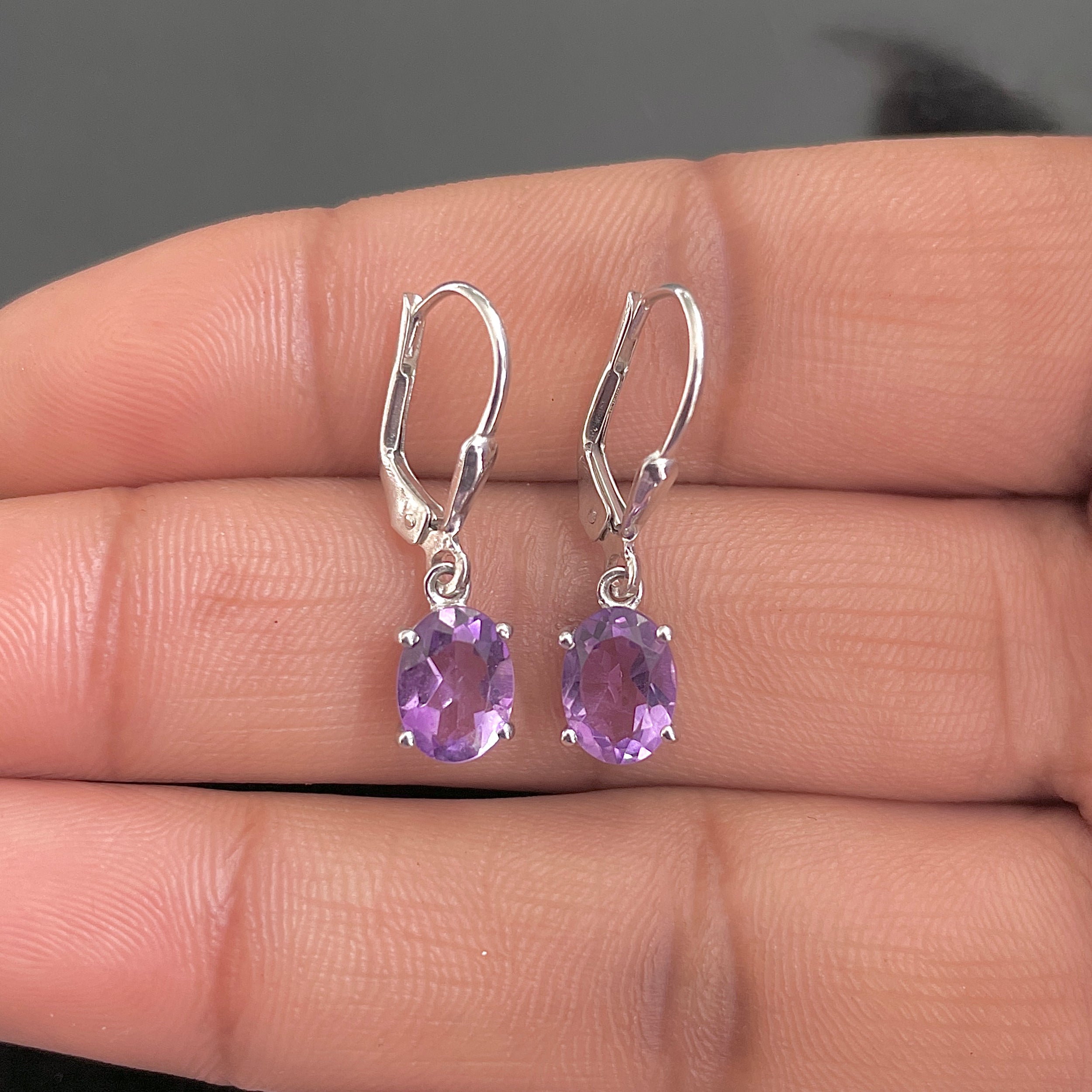 Amethyst Leverback Earrings-(AMT-SE-673.)