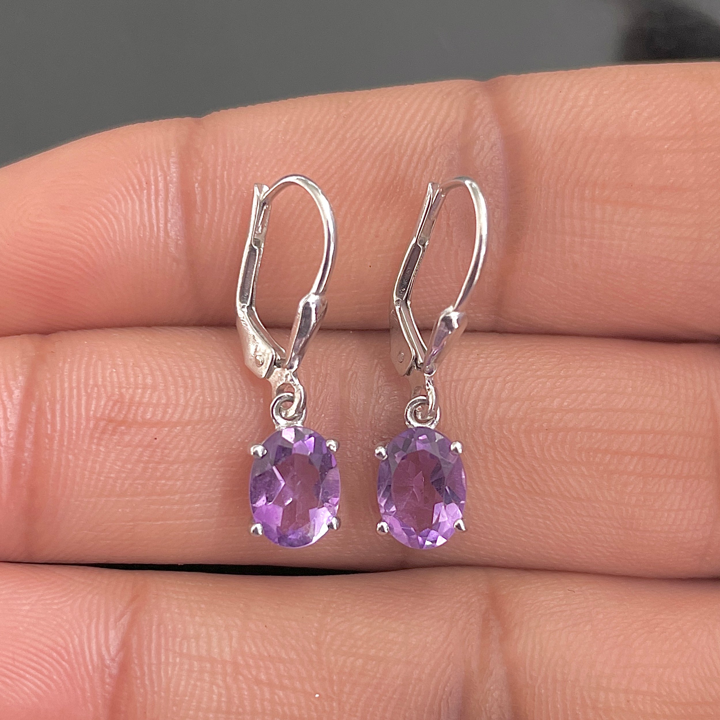 Amethyst Leverback Earrings-(AMT-SE-673.)