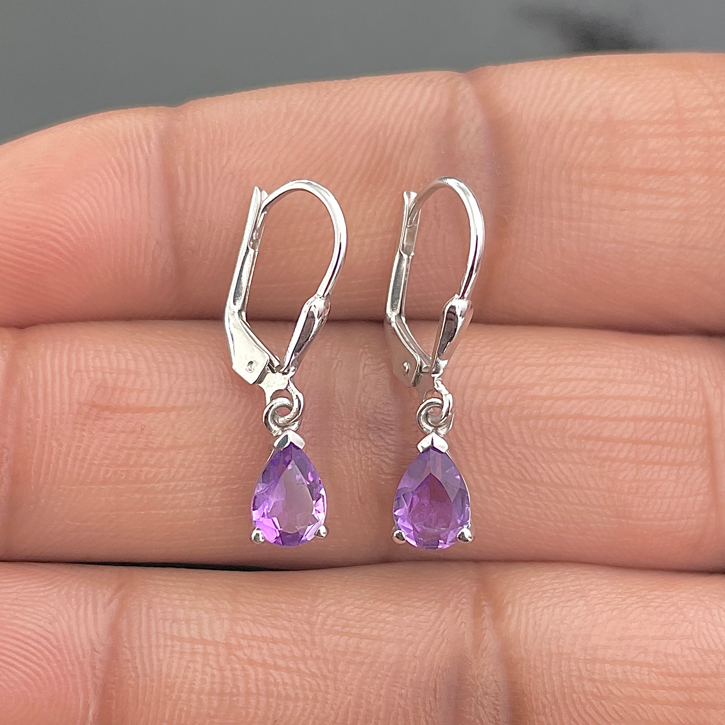 Amethyst Leverback Earrings-(AMT-SE-676.)