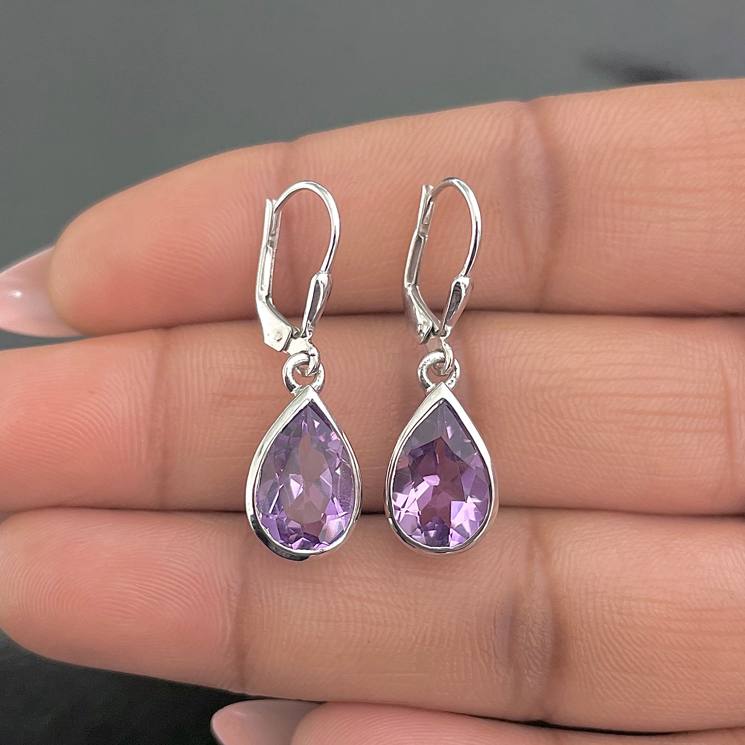Amethyst Leverback Earrings-(AMT-SE-707.)