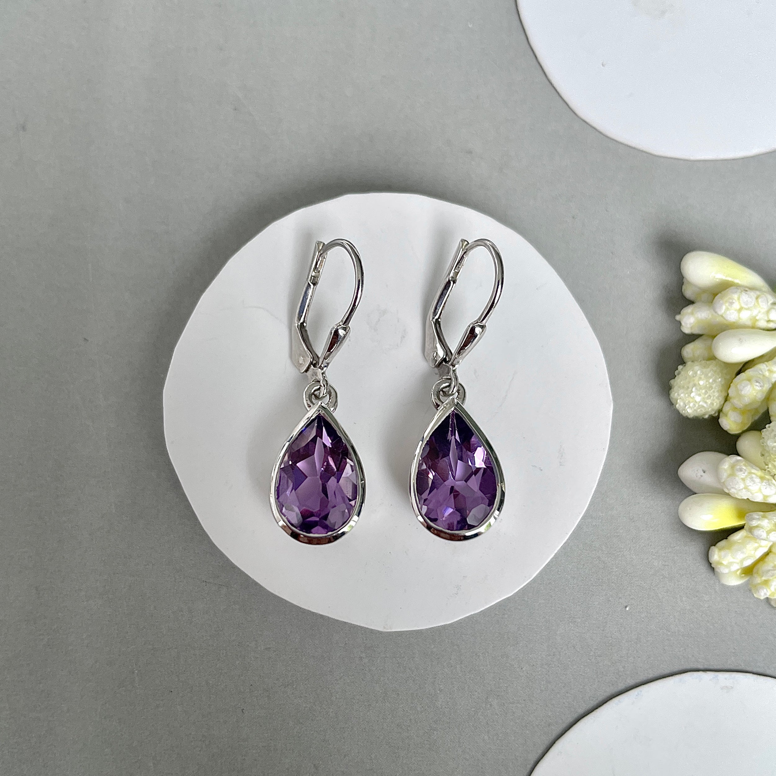Amethyst Leverback Earrings-(AMT-SE-707.)