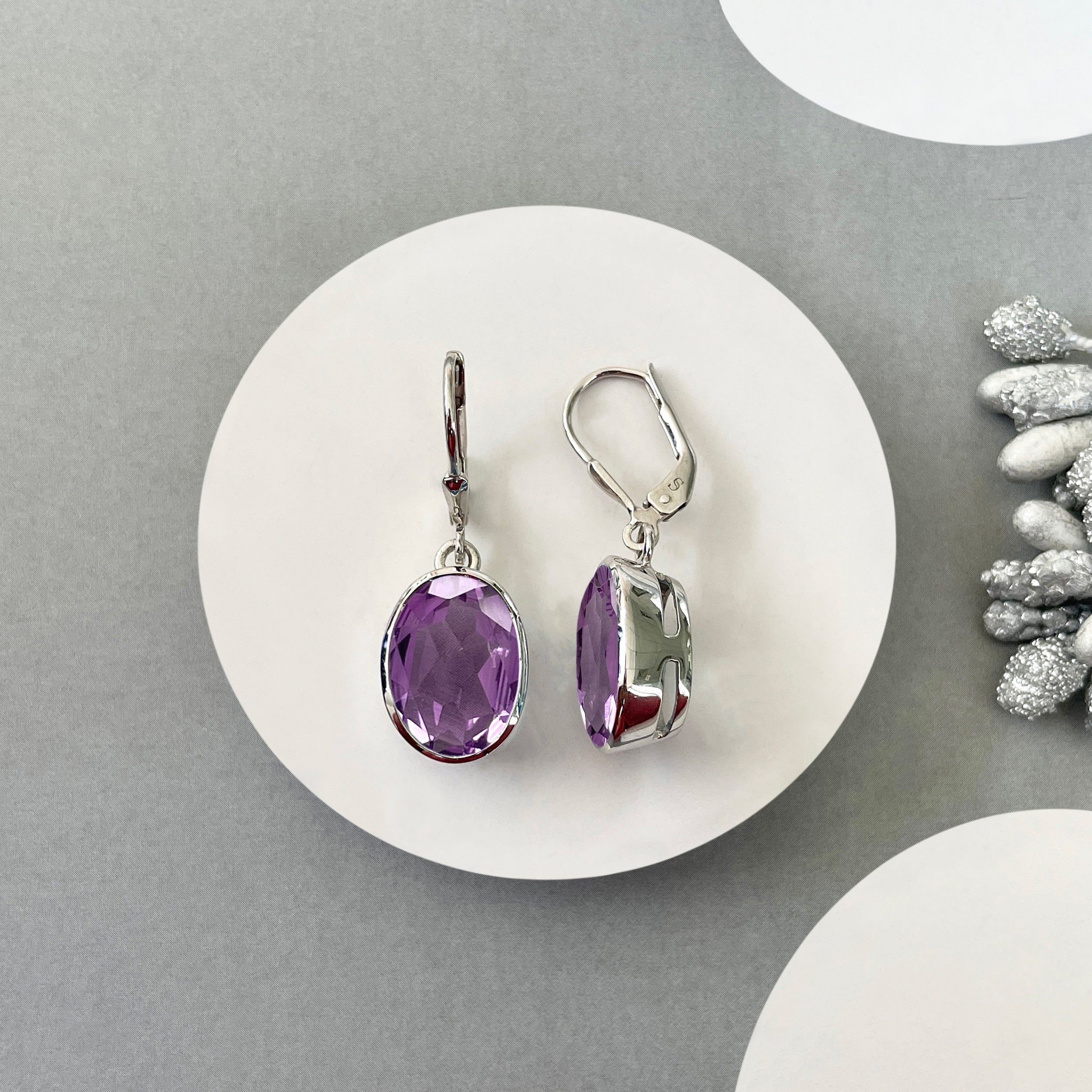 Amethyst Leverback Earrings-(AMT-SE-709.)