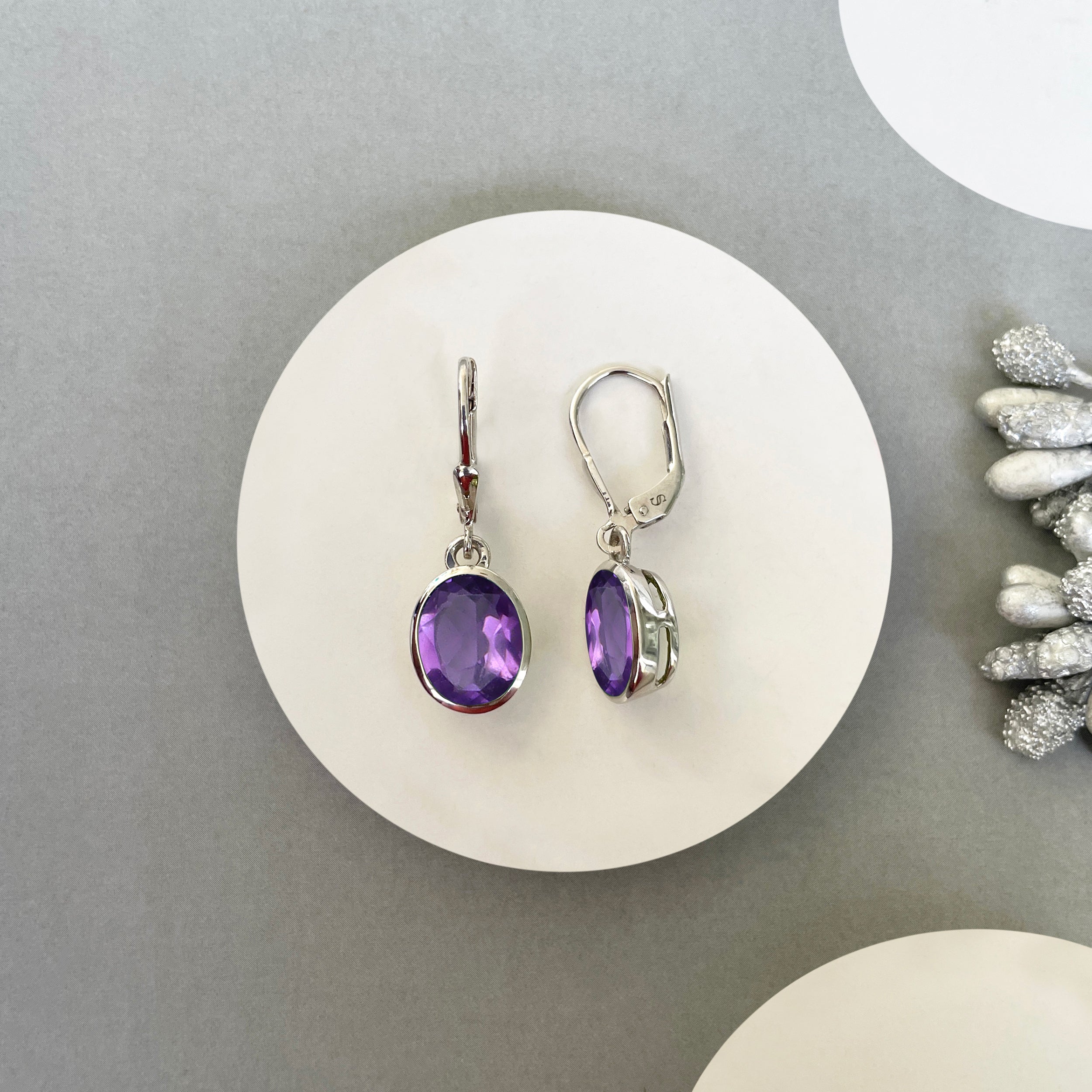 Amethyst Leverback Earrings-(AMT-SE-713.)