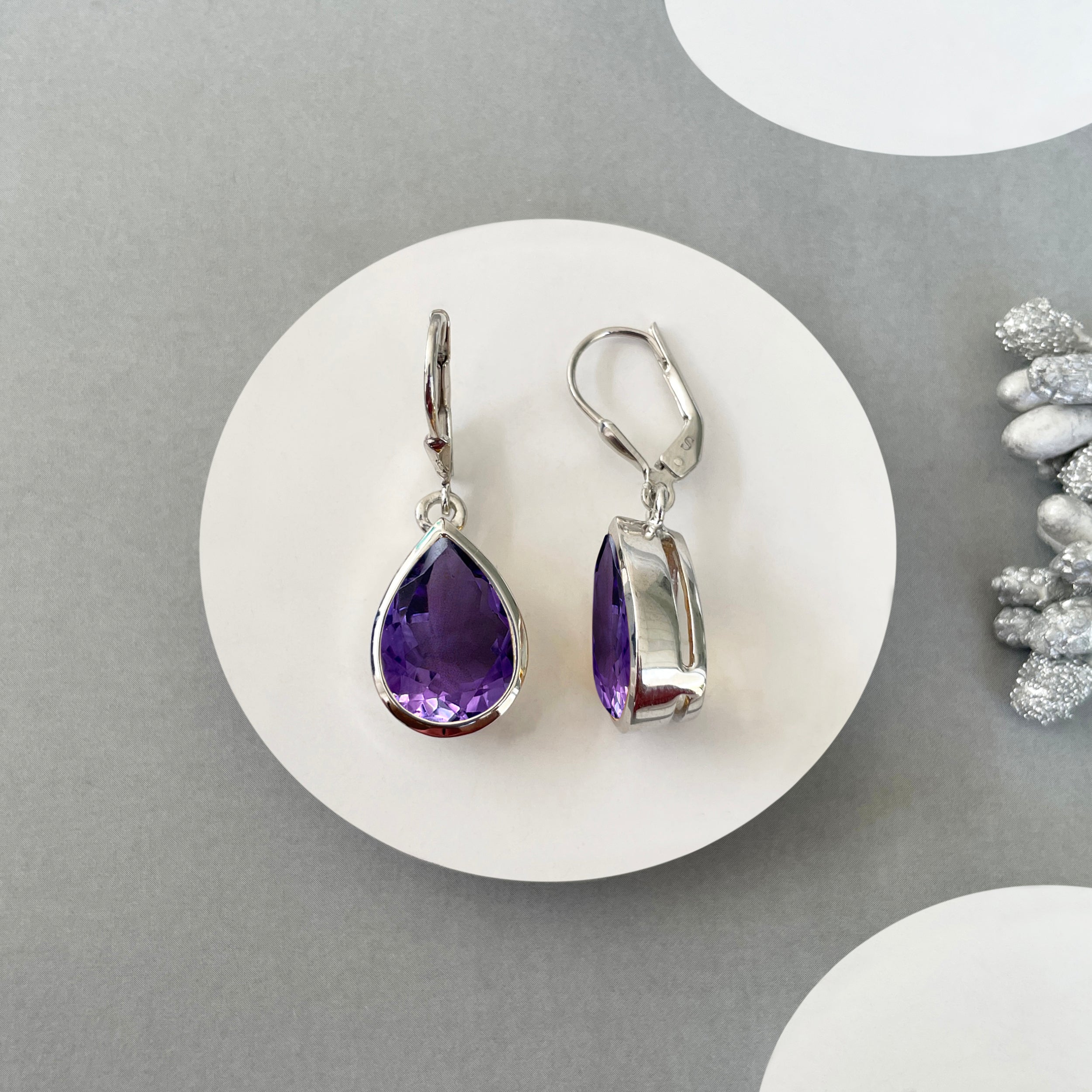 Amethyst Leverback Earrings-(AMT-SE-725.)