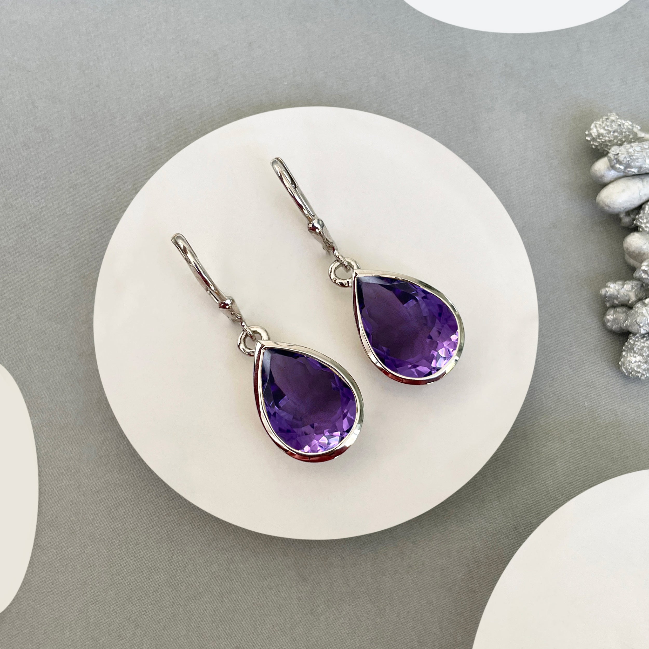 Amethyst Leverback Earrings-(AMT-SE-725.)