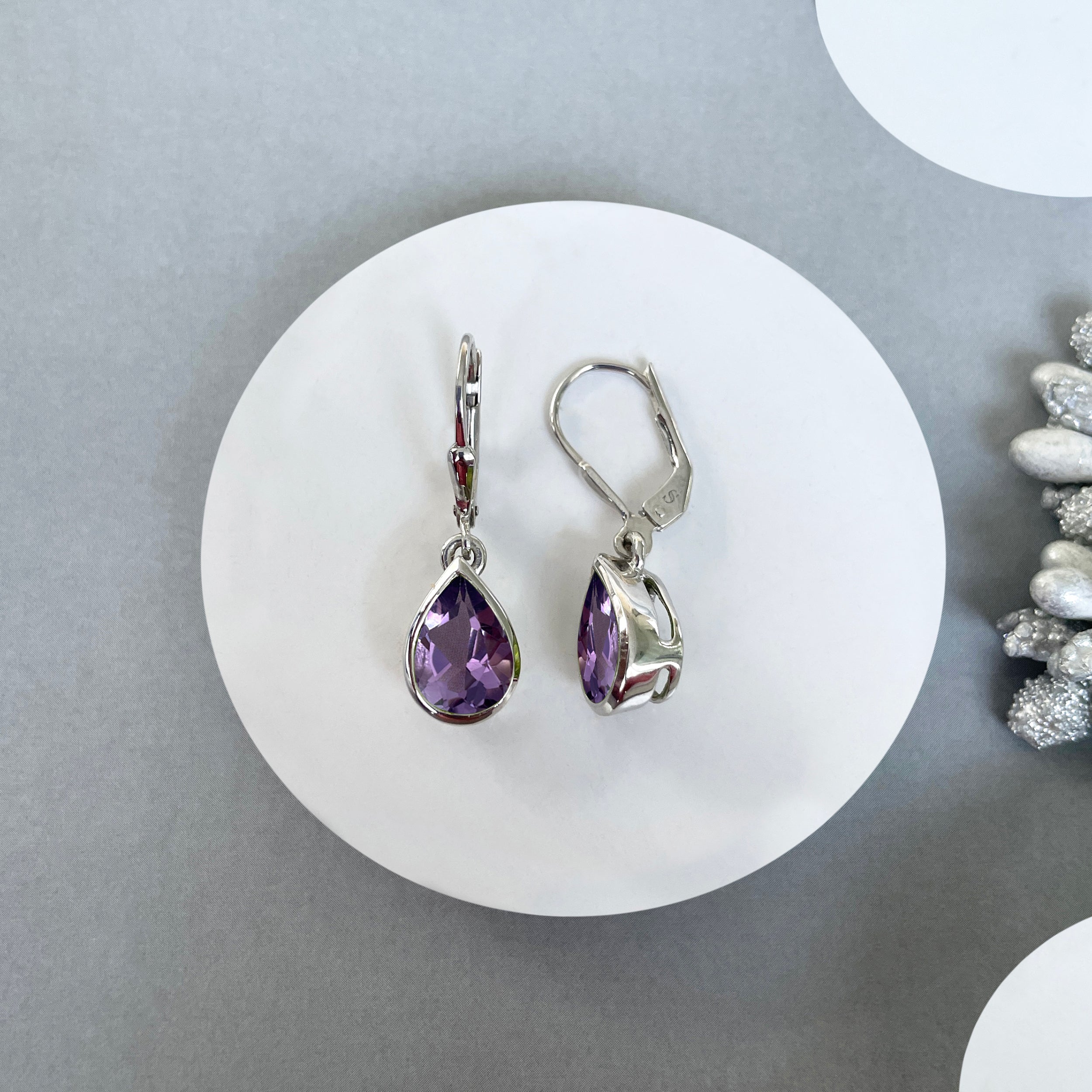 Amethyst Leverback Earrings-(AMT-SE-742.)