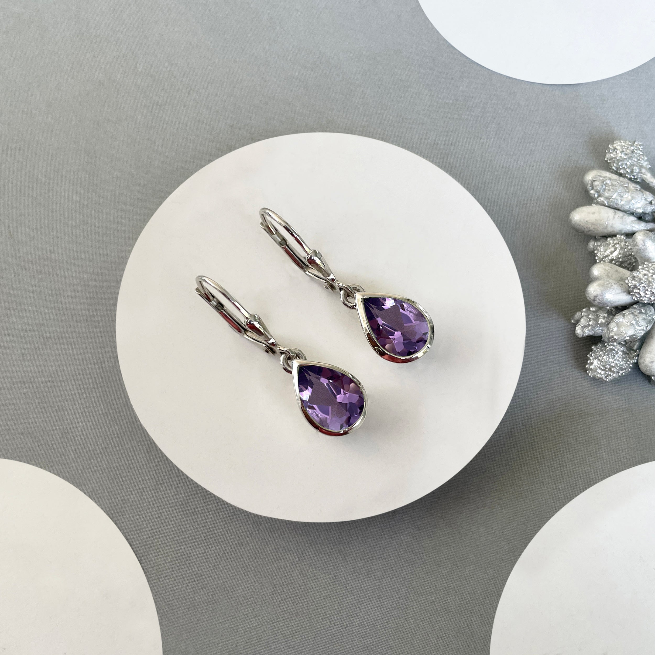 Amethyst Leverback Earrings-(AMT-SE-742.)