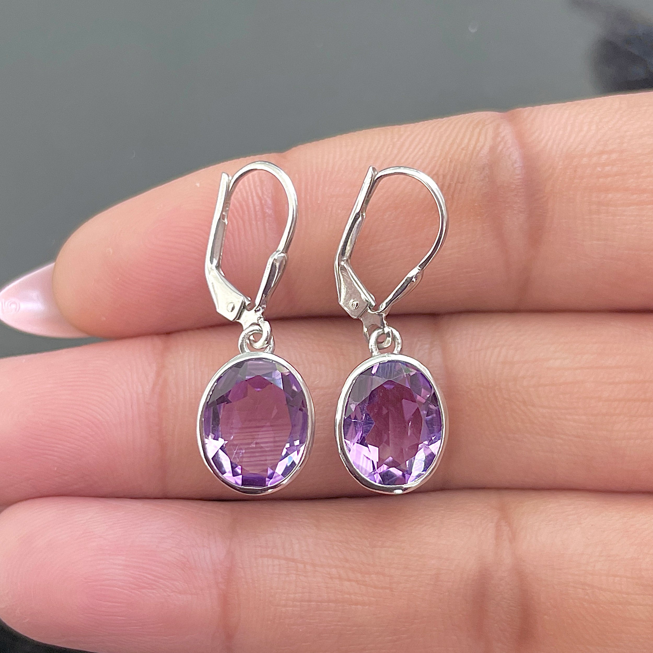 Amethyst Leverback Earring-(AMT-SE-997.)