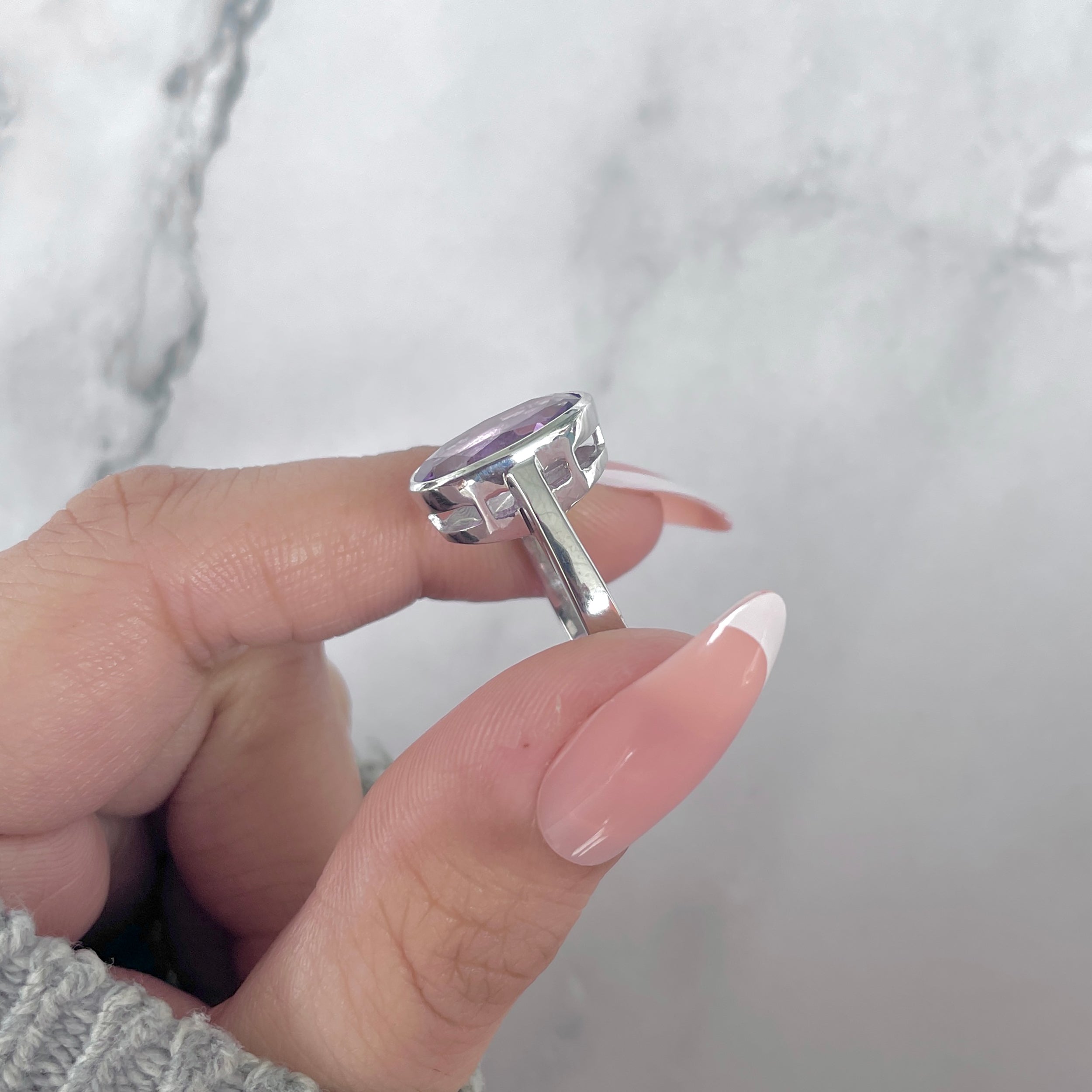 Amethyst Ring-(AMT-SR-1892.)
